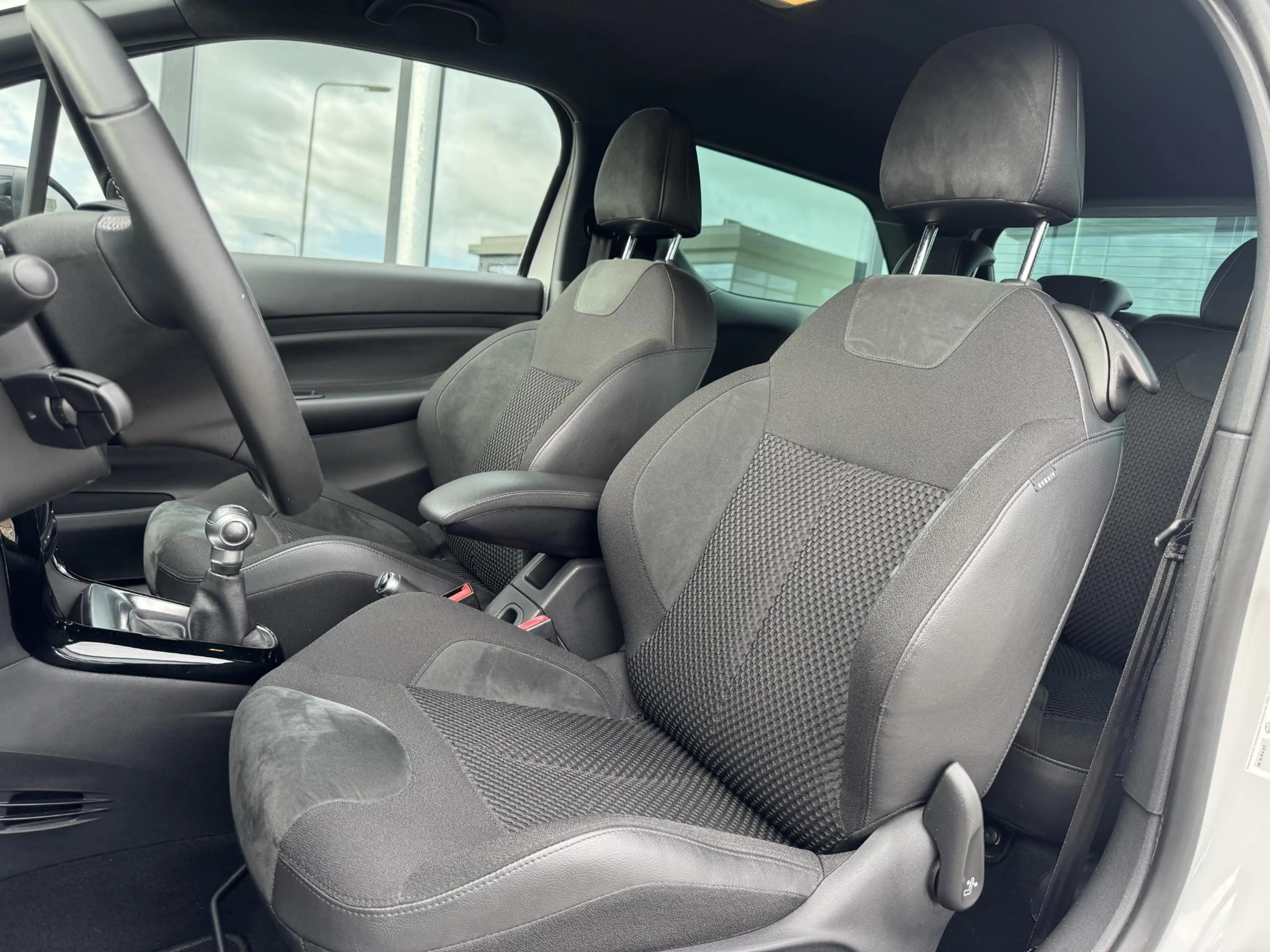 Citroen DS3 1.2 82PK SO CHIC : NAVI/LED/CLIMA/2XPDC /KUIPZETEL — photo 7