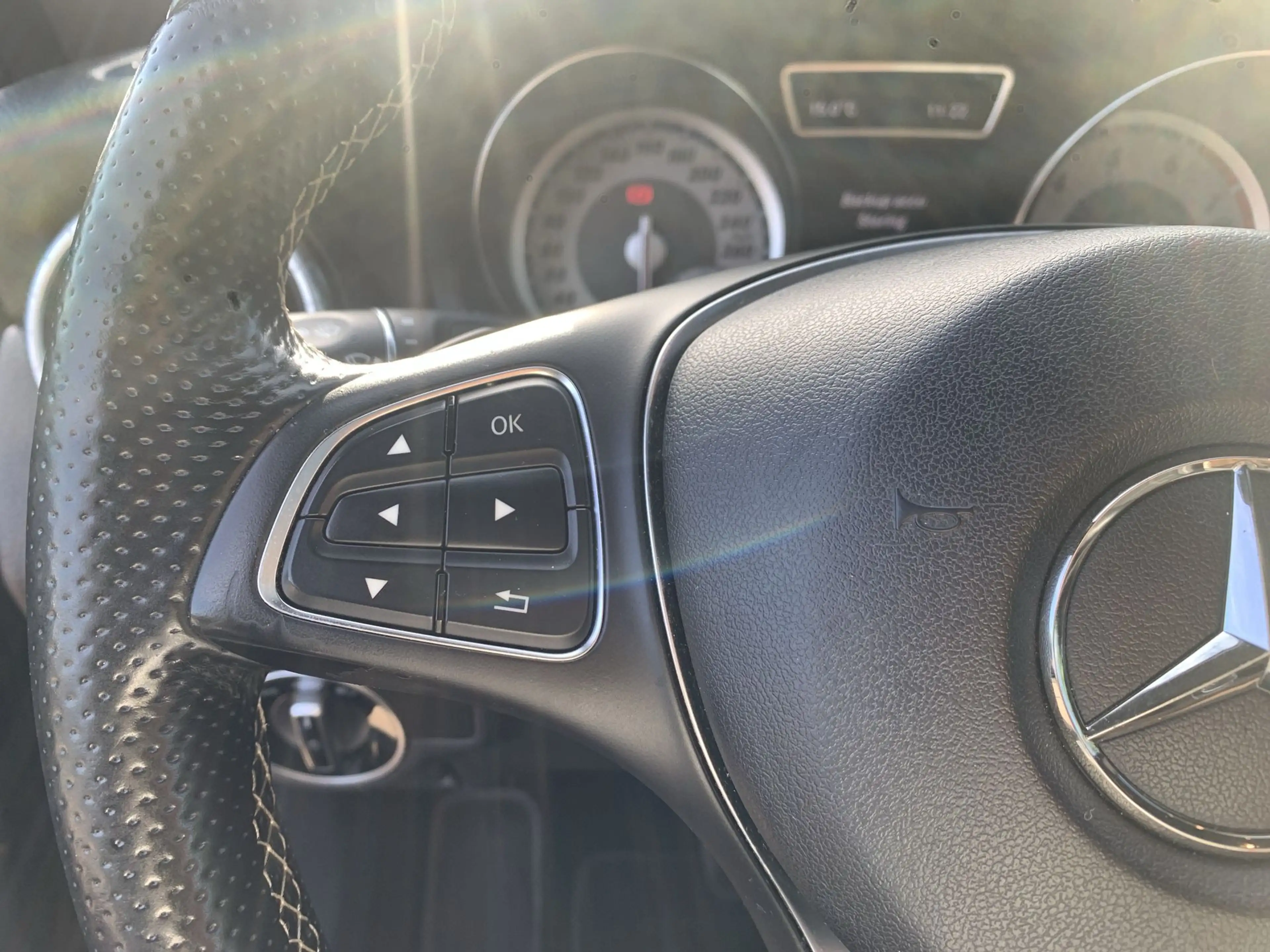 Mercedes-Benz CLA 180 Ambition Binnen via Auto1 StockID CH10226 (19087) — photo 5