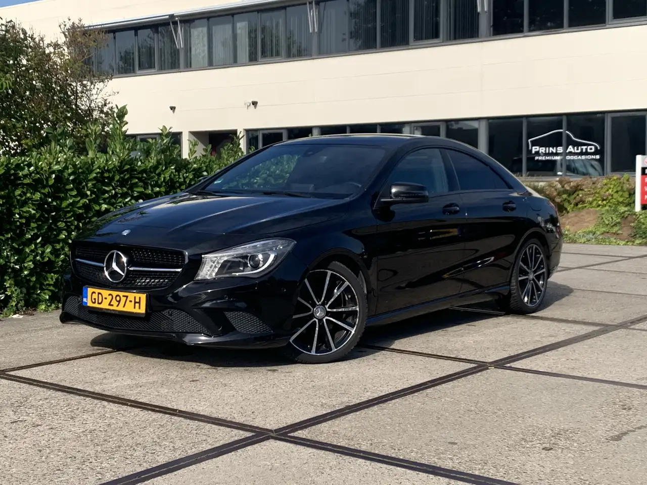 Mercedes-Benz CLA 180