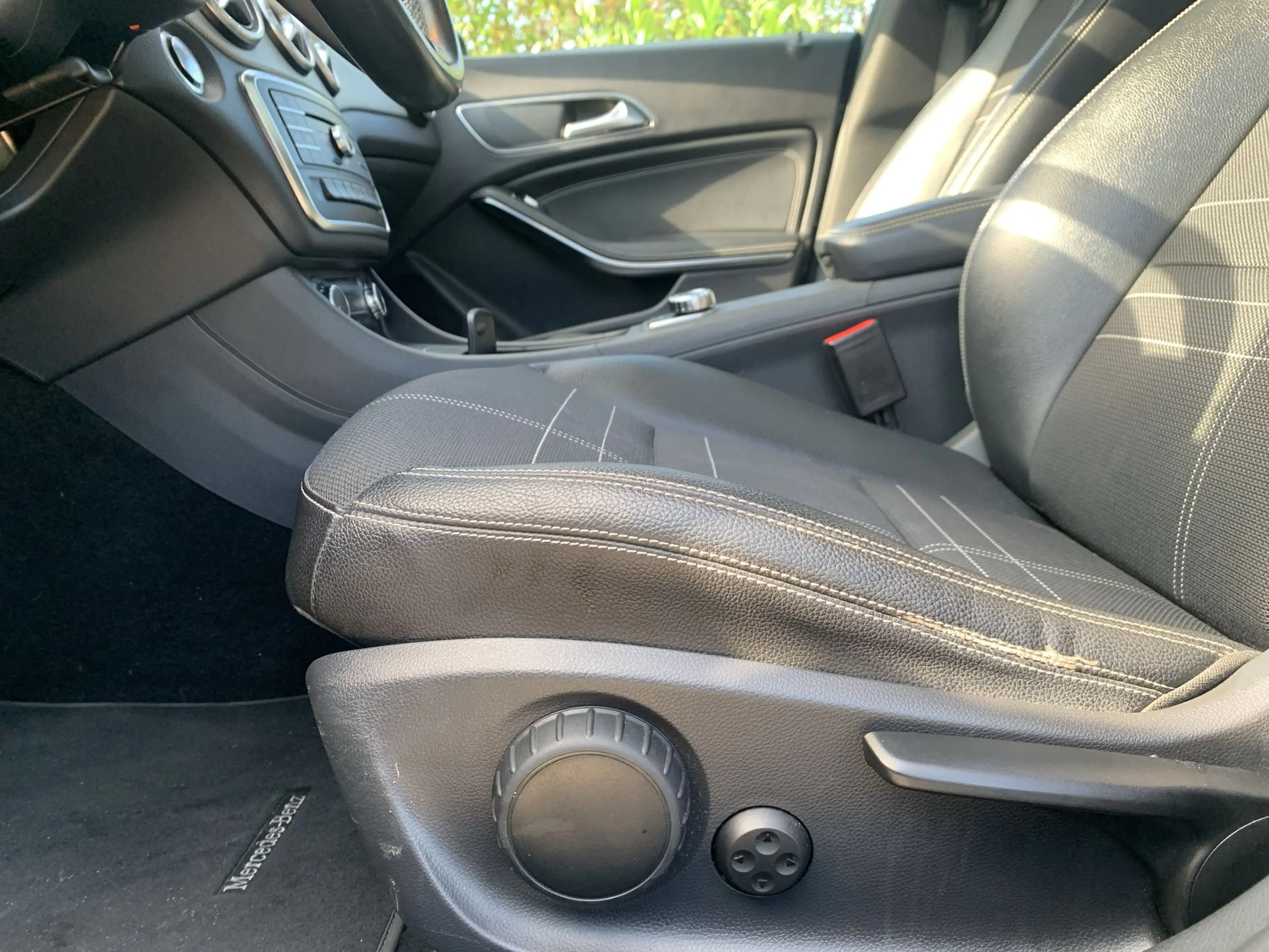 Mercedes-Benz CLA 180 Ambition Binnen via Auto1 StockID CH10226 (19087) — photo 4