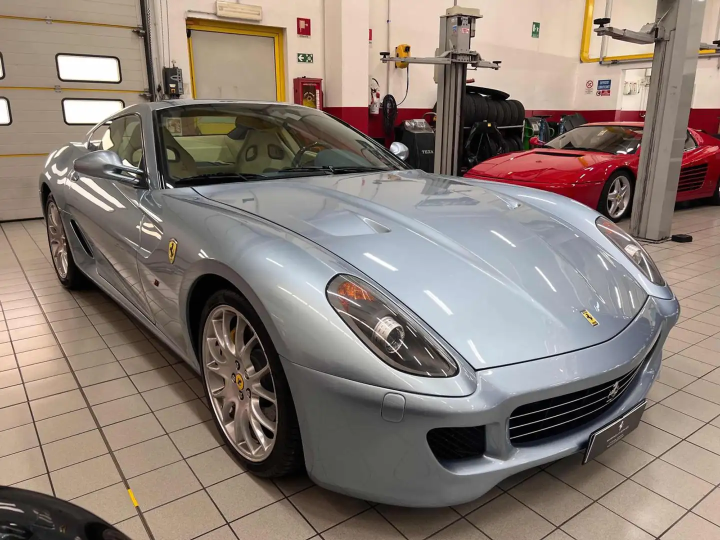 Ferrari 599 GTB Fiorano F1 Grau - 2