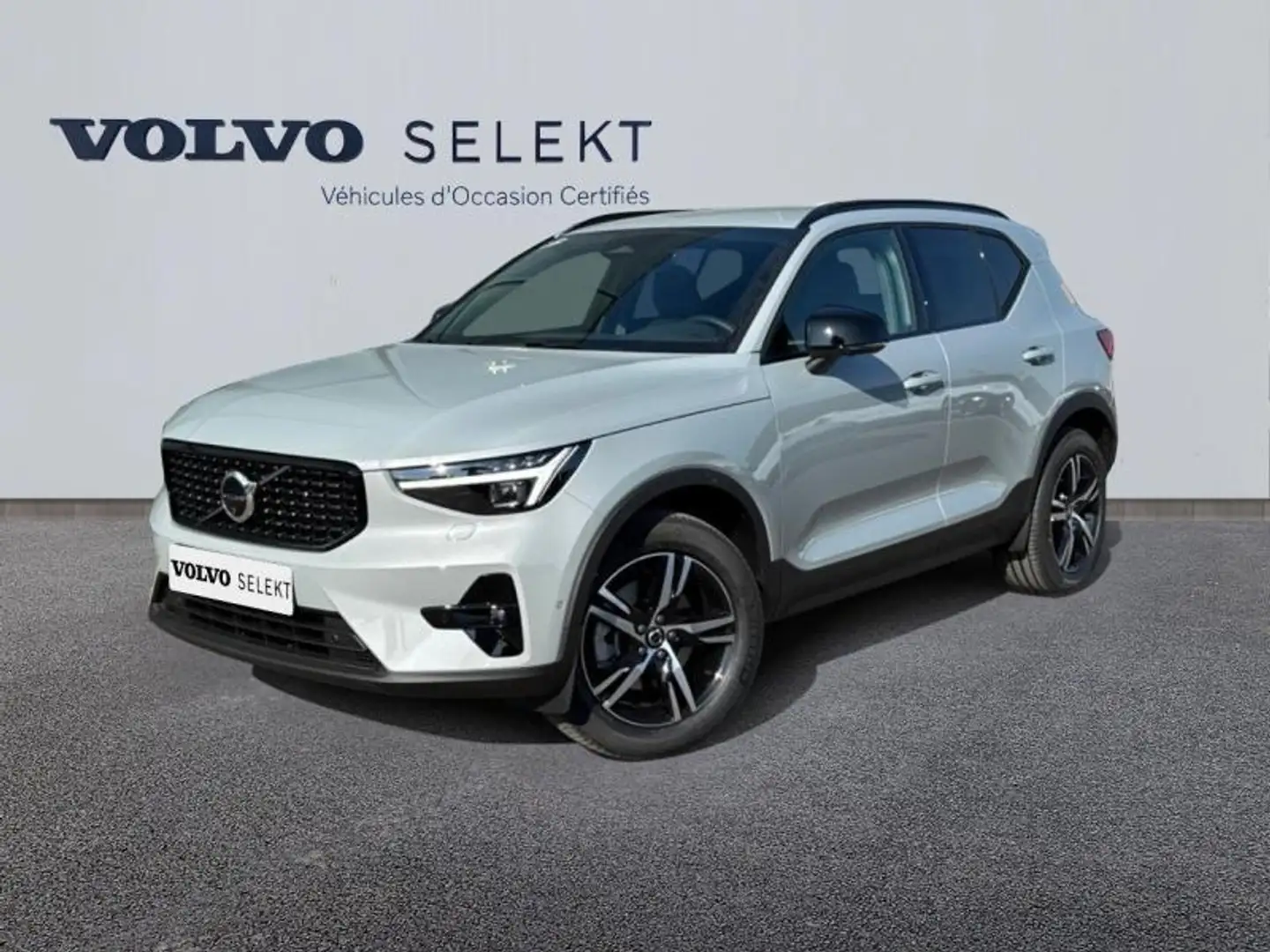 Volvo XC40 B3 163ch Plus DCT 7 - 1