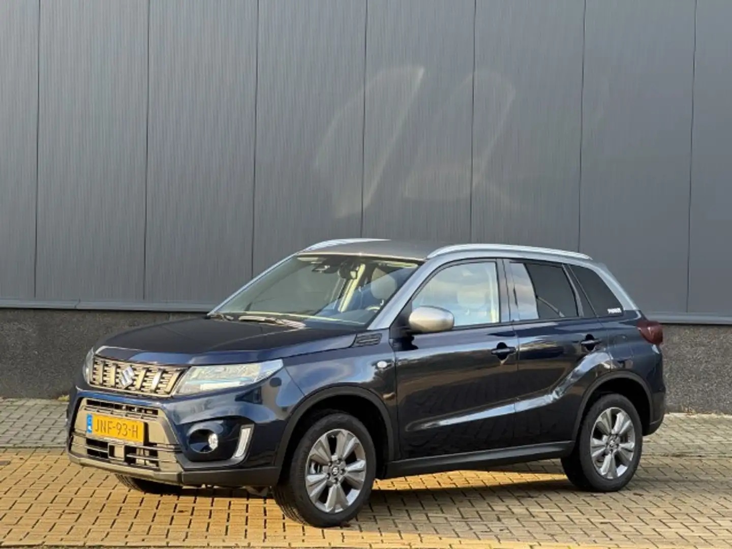 Suzuki Vitara 1.5 Hybrid Select Aut Blauw - 1