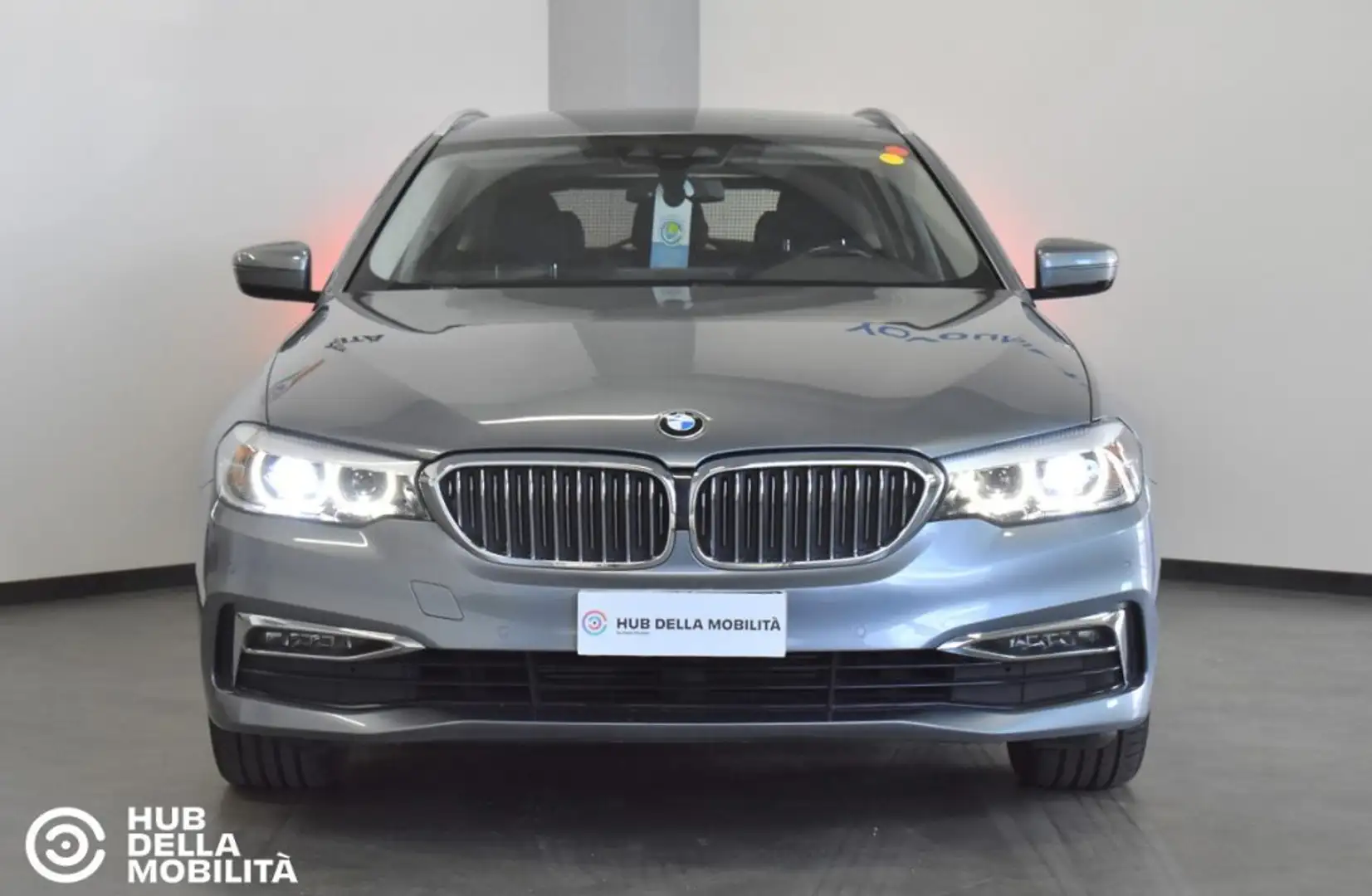 BMW 518 d Touring Luxury Aut. Grigio - 1
