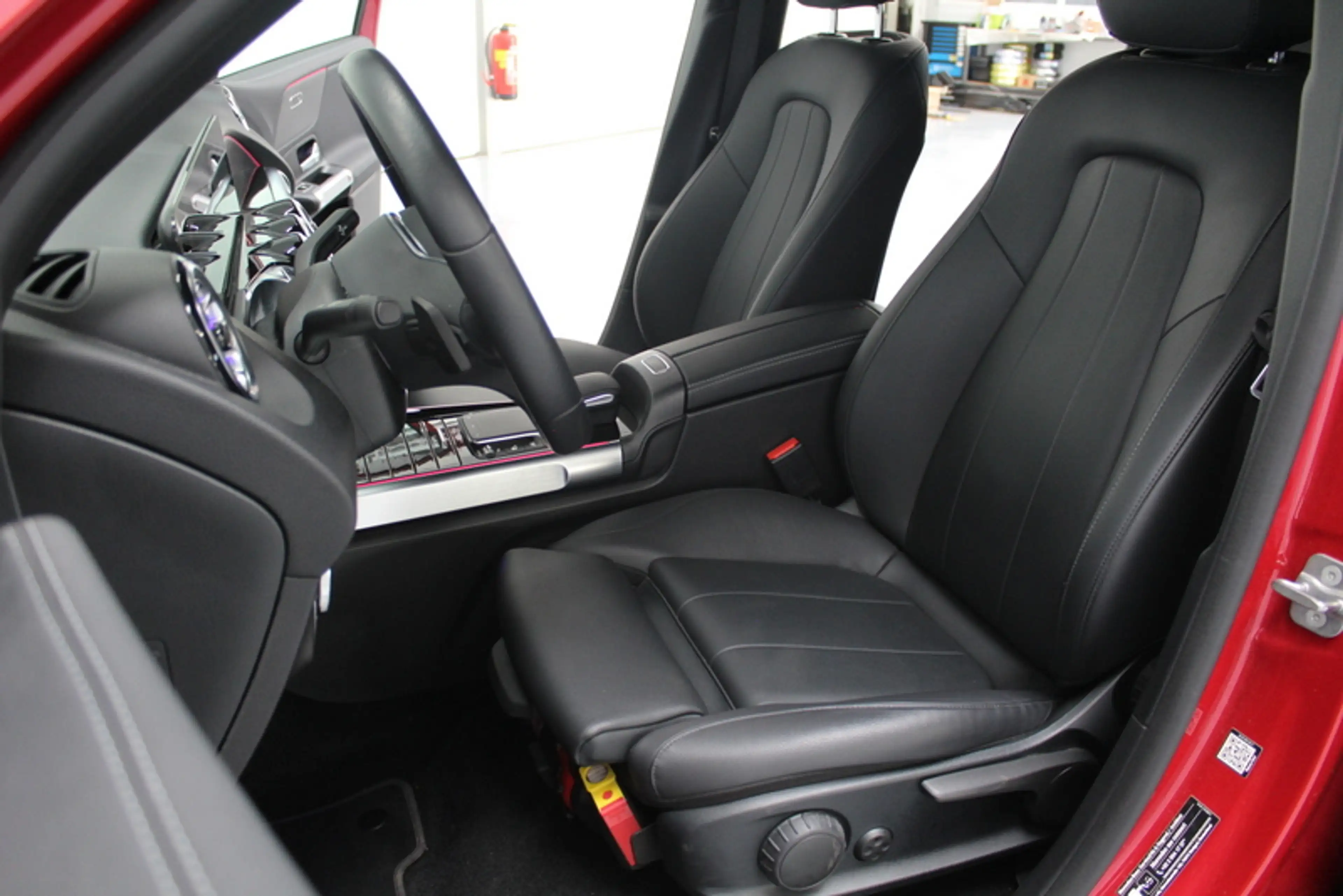 Mercedes-Benz EQB 250 250+ Luxury Line 71 kWh, SOH98% | LEDER | SFEERVER — photo 14