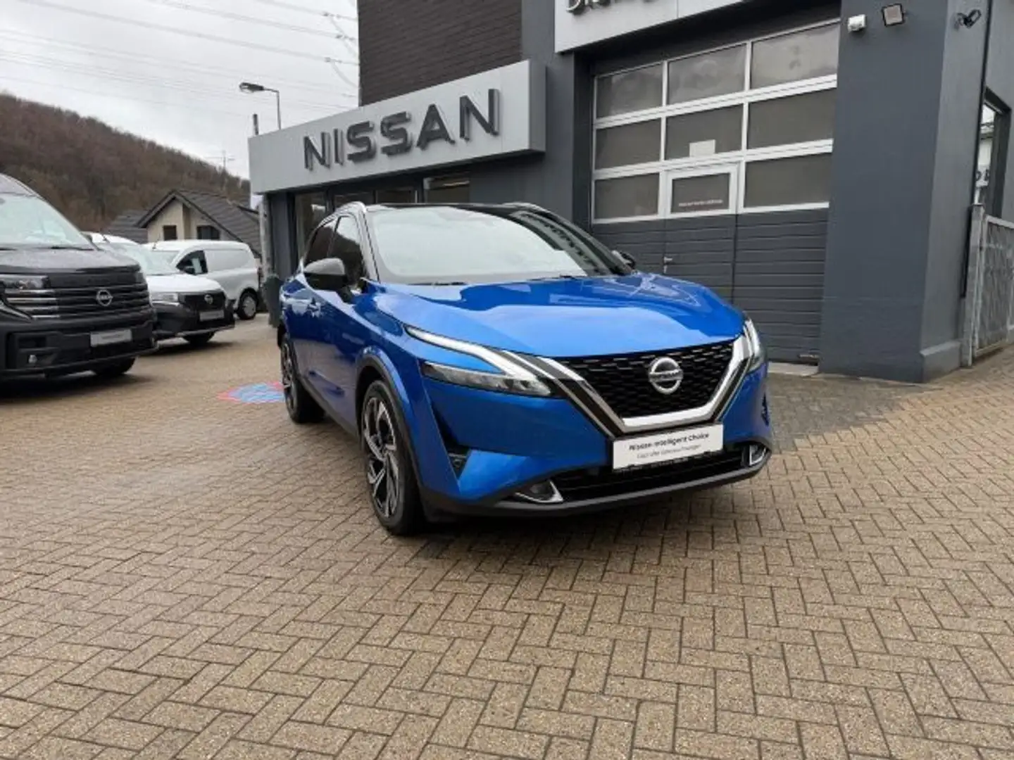 Nissan Qashqai 1.3 DIG-T AT Tekna+ HUD Leder PGD BOSE Blau - 2