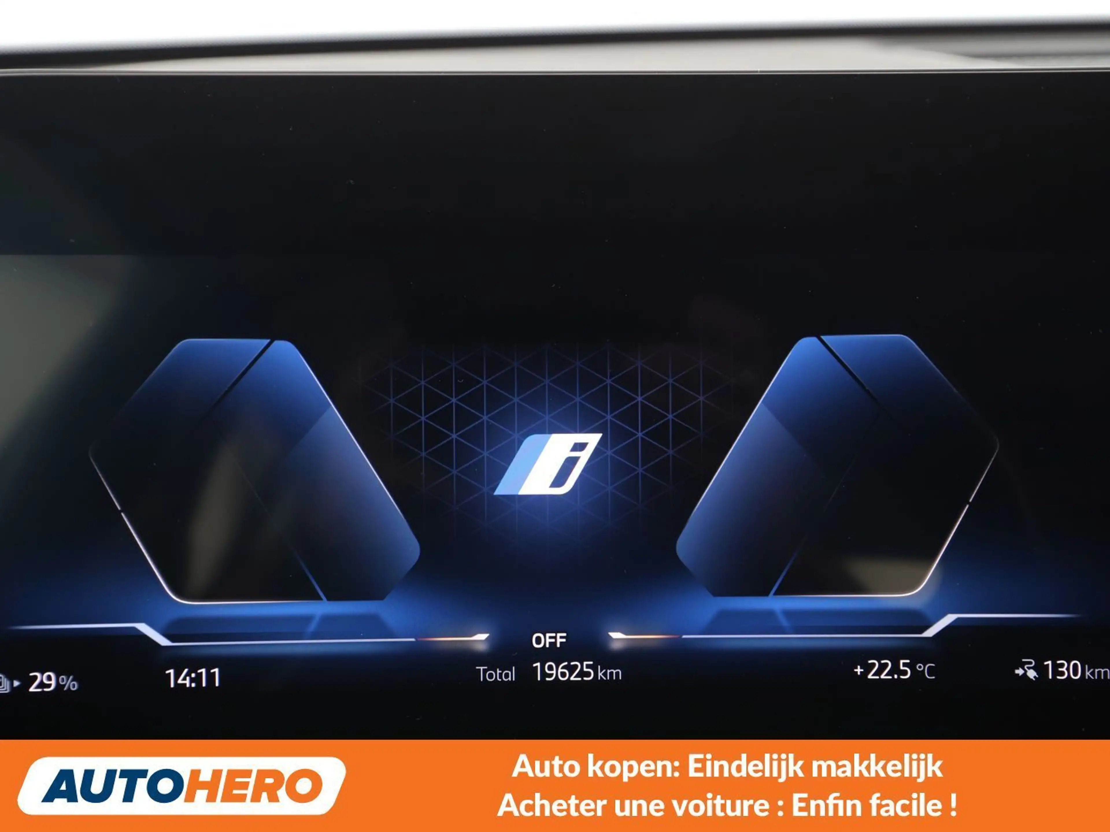 BMW iX2 eDrive20 — photo 6