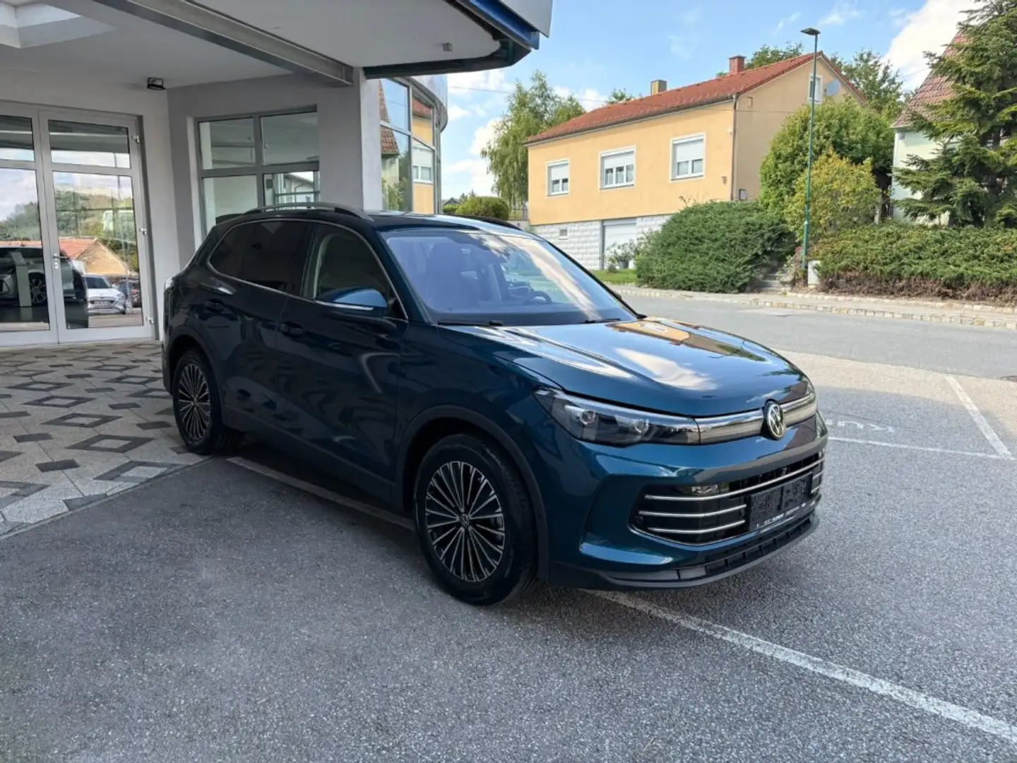 Volkswagen Tiguan Elegance 2.0 TDI Blau - 2
