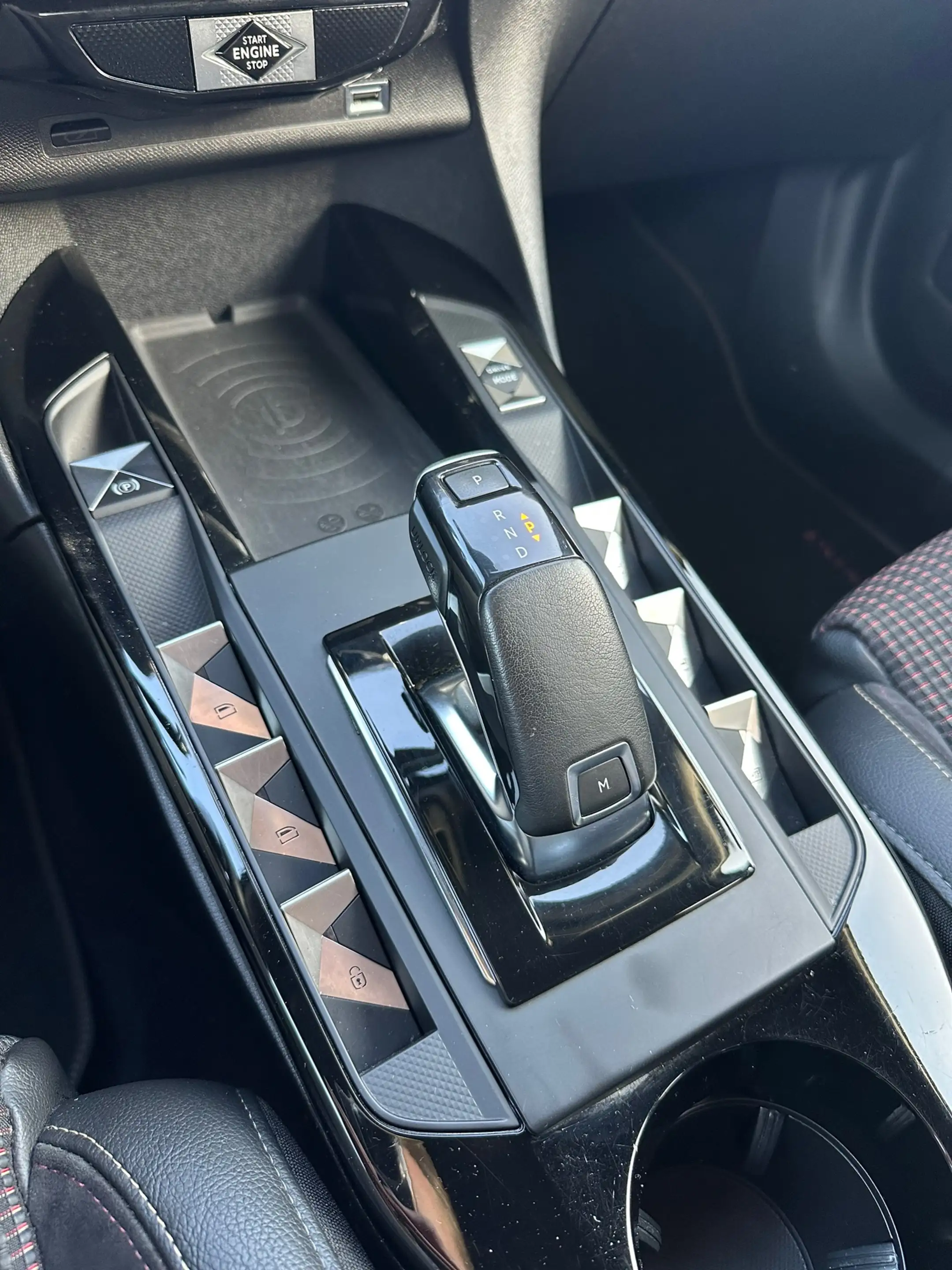 DS Automobiles DS 3 Crossback 1.2 PureTech Performance Line+, Led, Carplay, Came — photo 14