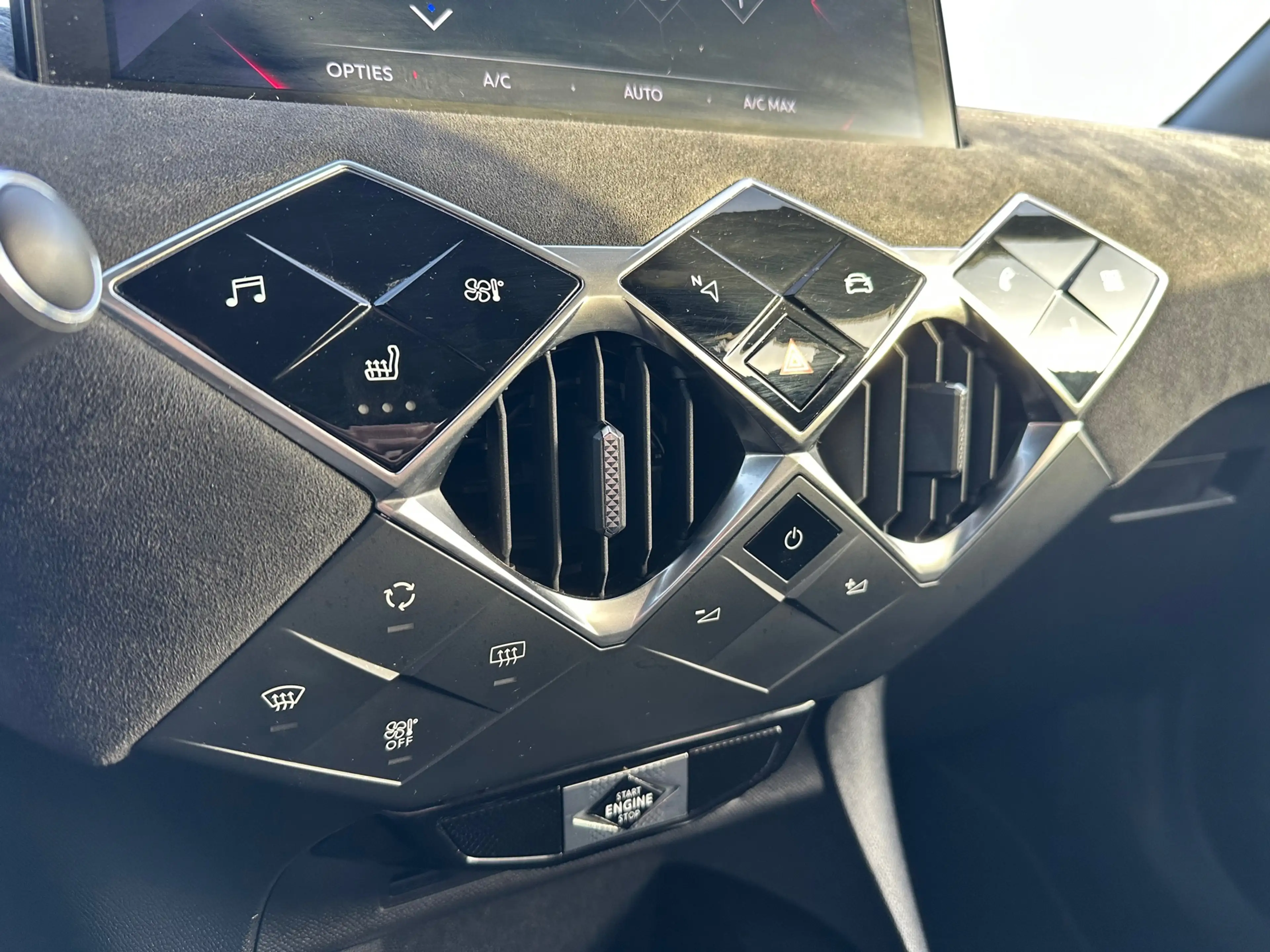 DS Automobiles DS 3 Crossback 1.2 PureTech Performance Line+, Led, Carplay, Came — photo 15