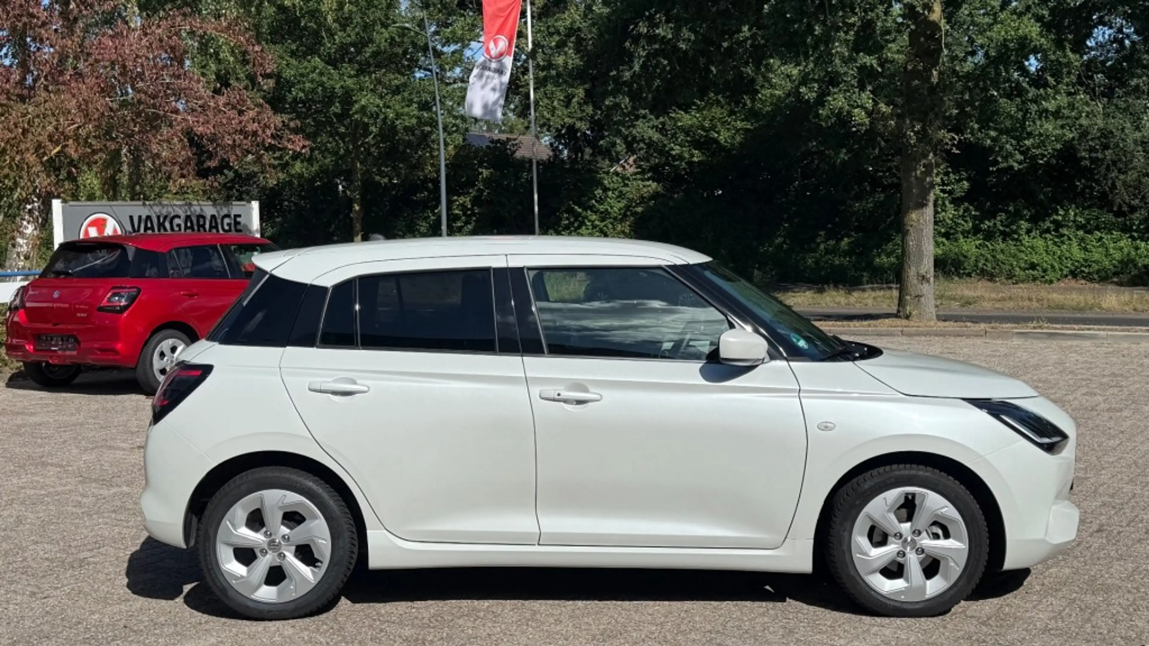 Suzuki Swift 1.2 SELECT SMARTHYB. AUT All-weather band — photo 12