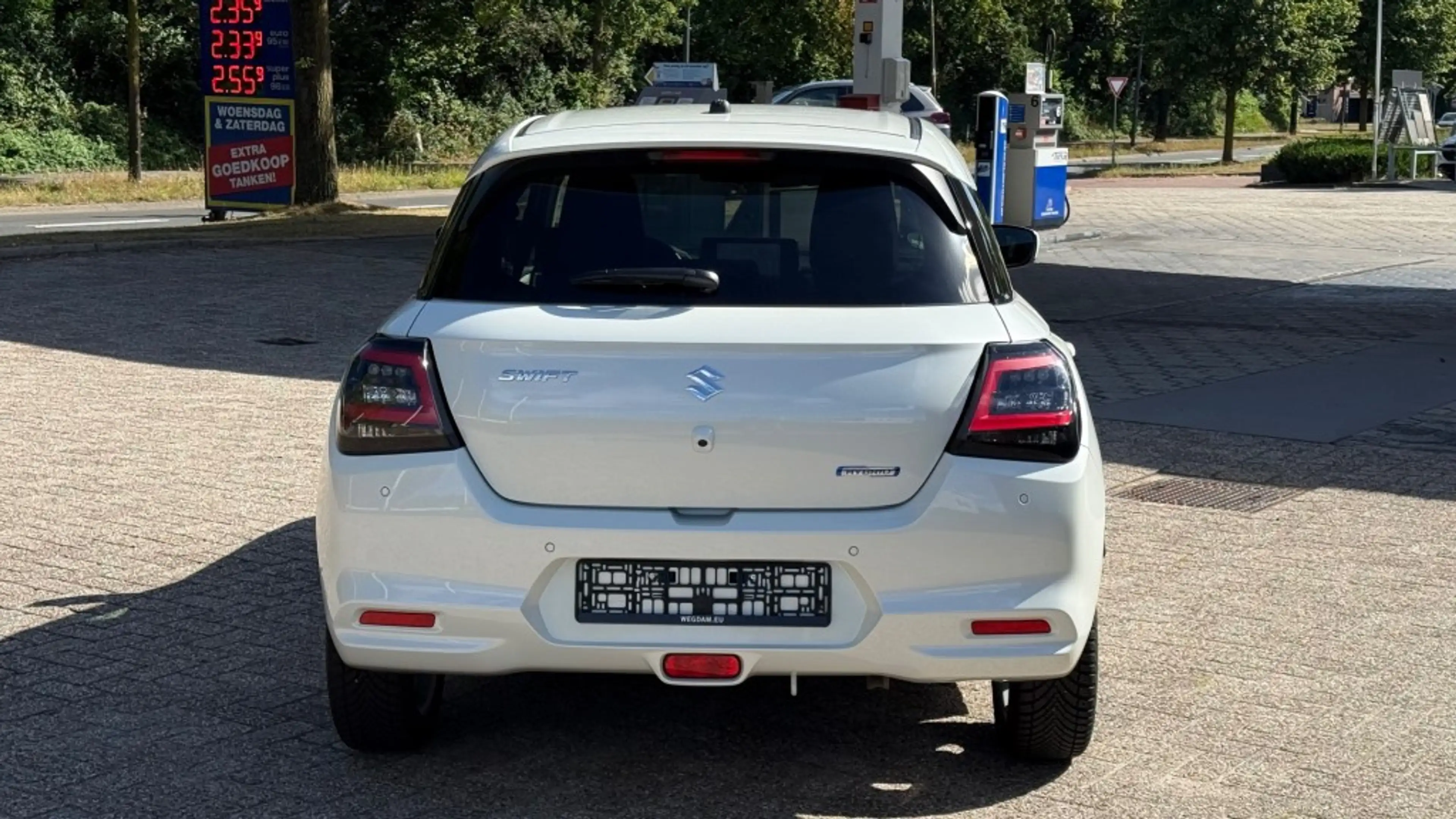 Suzuki Swift 1.2 SELECT SMARTHYB. AUT All-weather band — photo 7