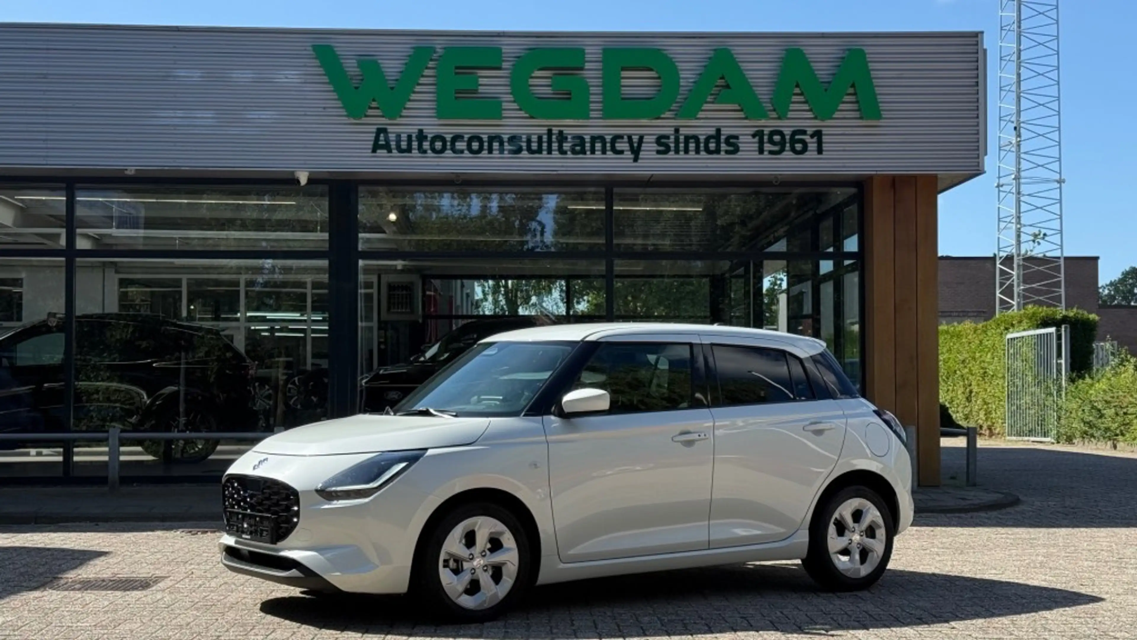Suzuki Swift 1.2 SELECT SMARTHYB. AUT All-weather band