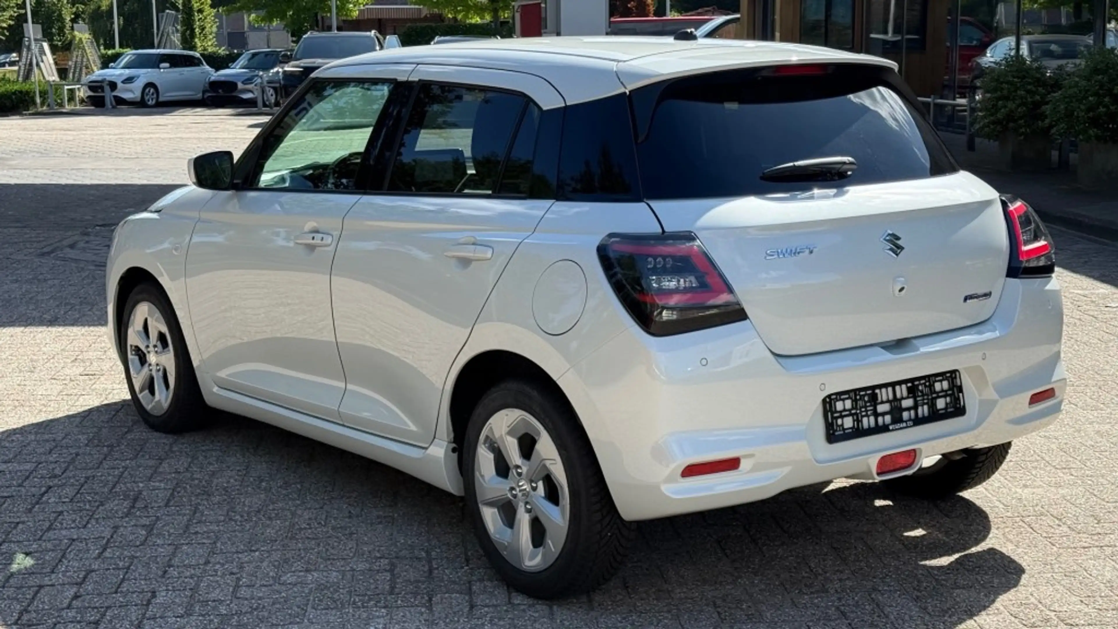 Suzuki Swift 1.2 SELECT SMARTHYB. AUT All-weather band — photo 5