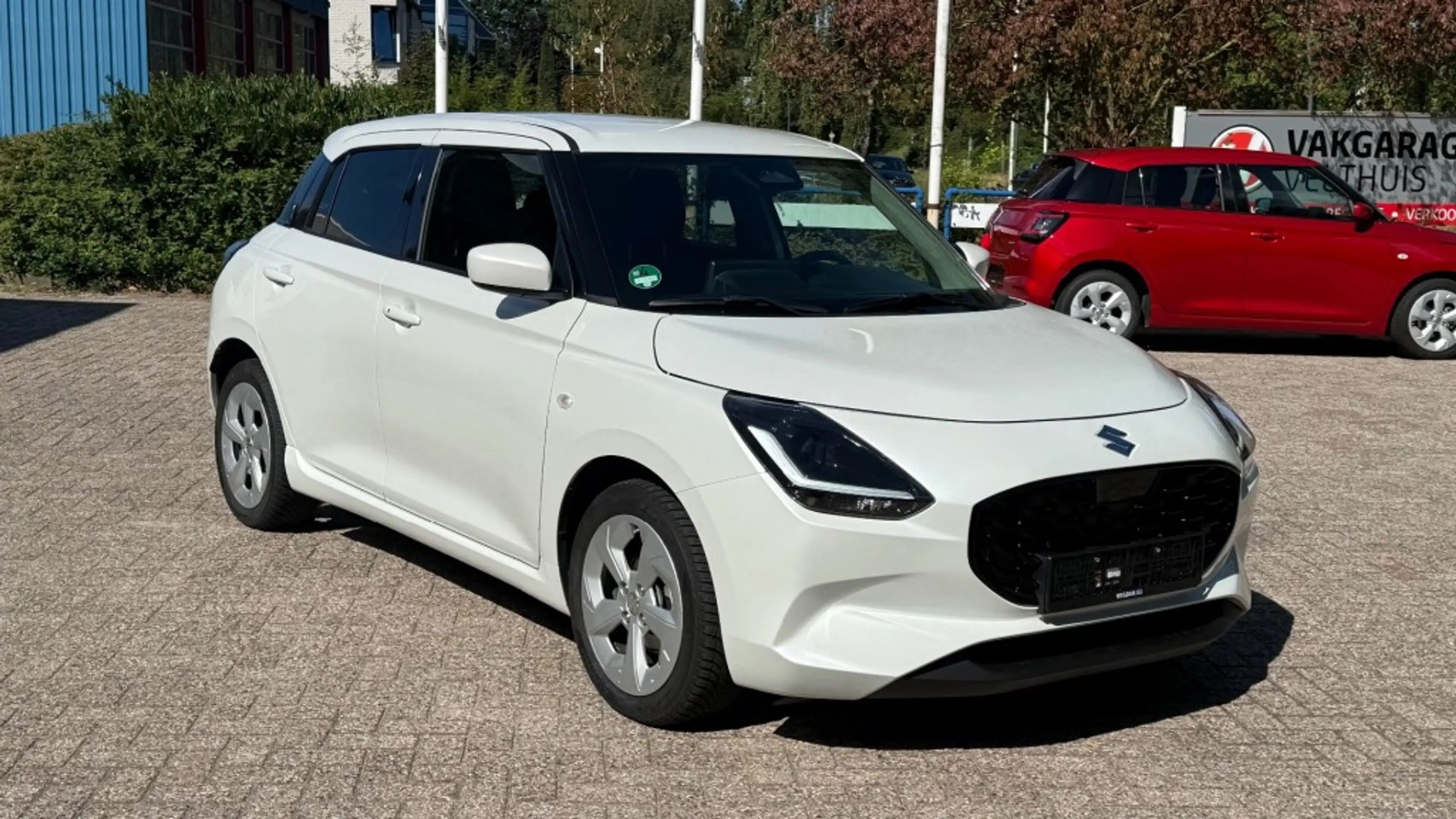 Suzuki Swift 1.2 SELECT SMARTHYB. AUT All-weather band — photo 13