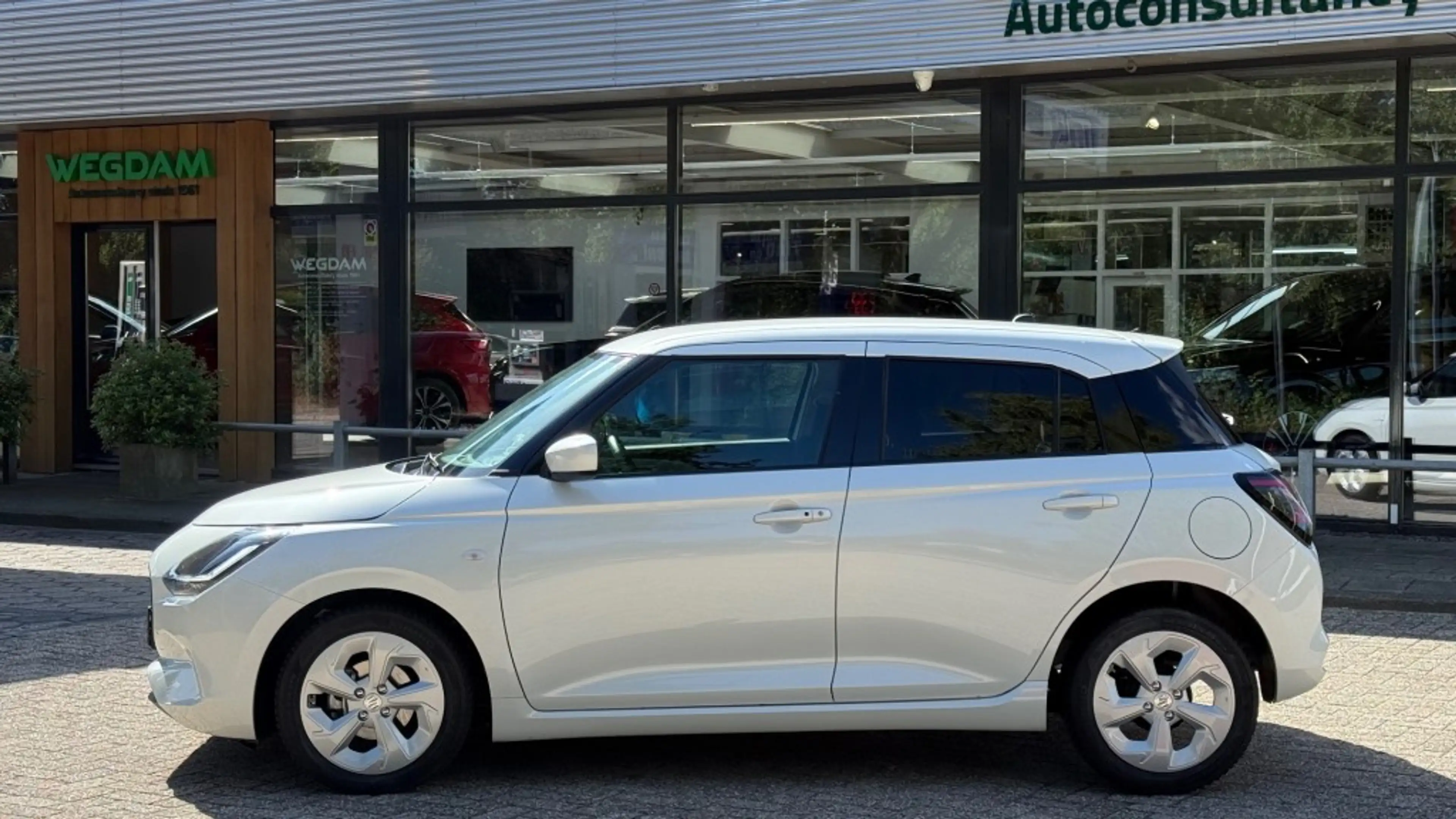 Suzuki Swift 1.2 SELECT SMARTHYB. AUT All-weather band — photo 3