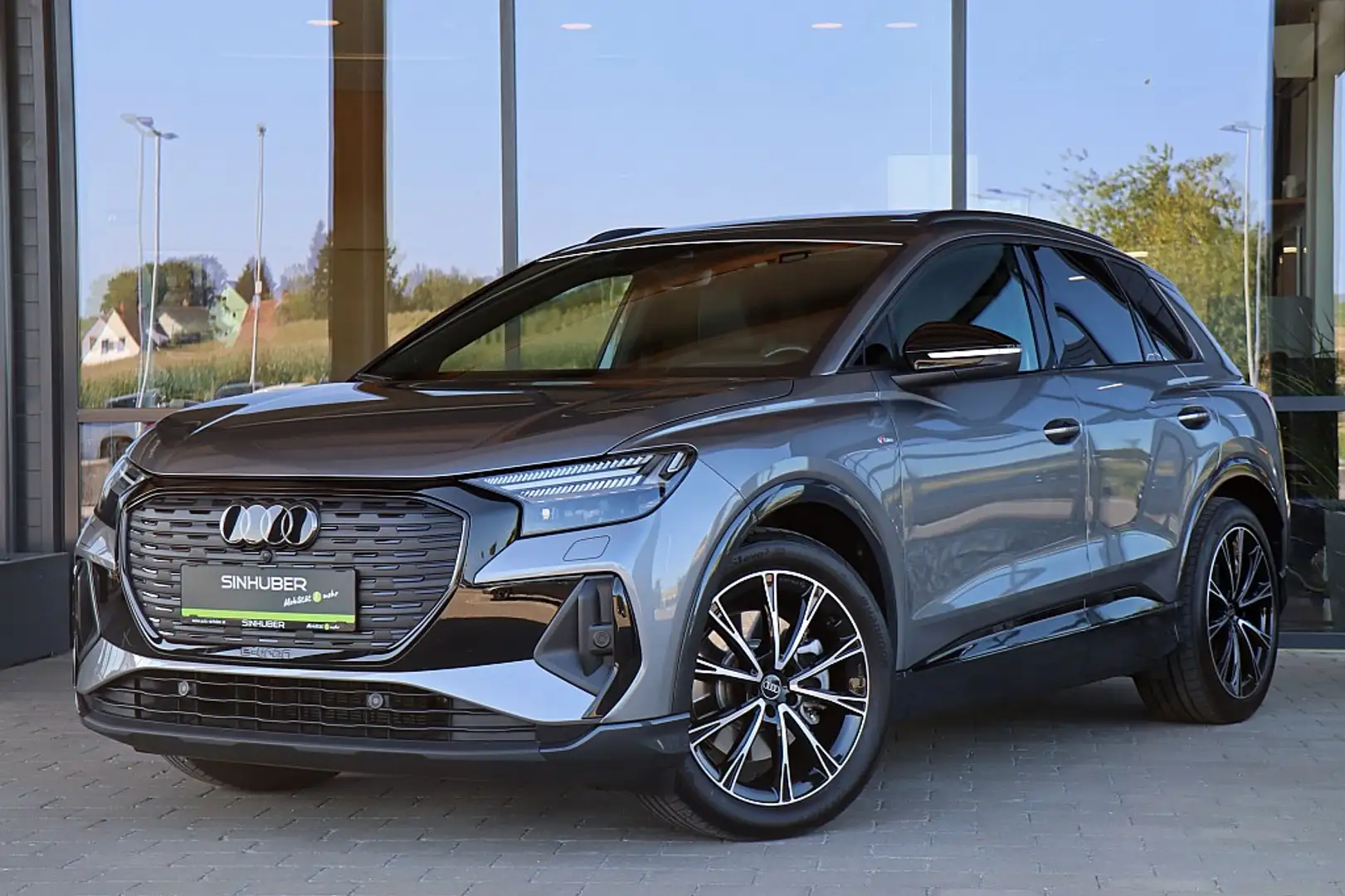 Audi Q4 e-tron Q4 55 e-tron quattro 250kW 82kWh NP €82,5tsd AC... Gris - 1
