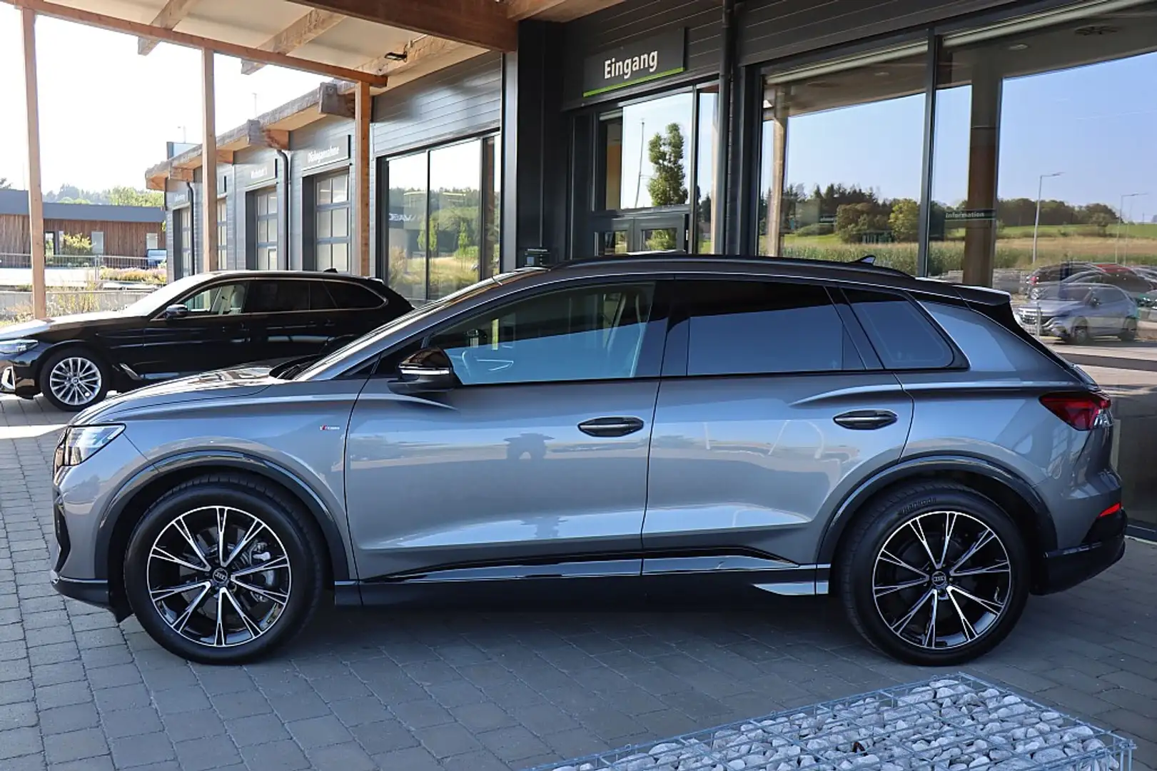 Audi Q4 e-tron Q4 55 e-tron quattro 250kW 82kWh NP €82,5tsd AC... Gris - 2