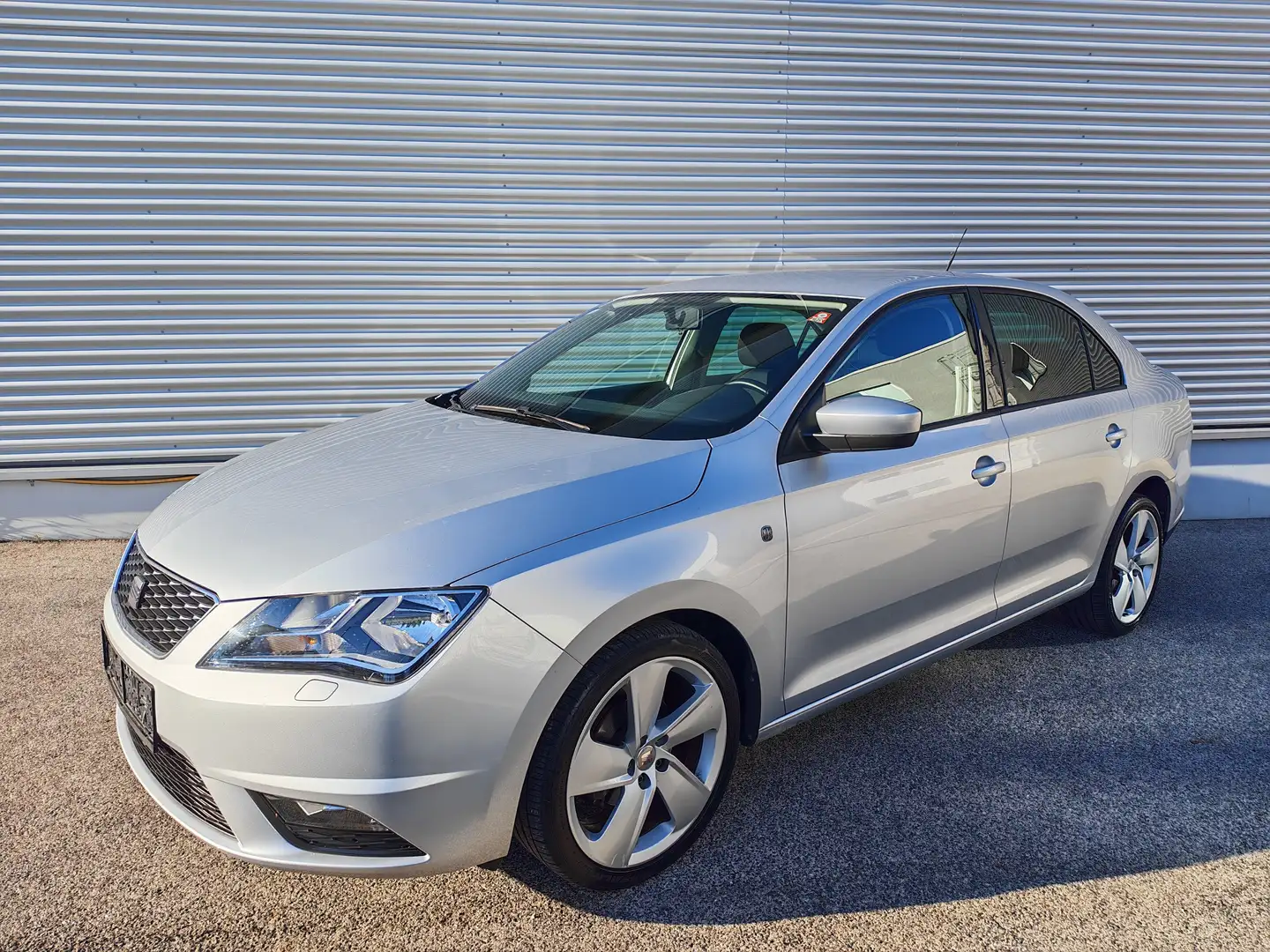 SEAT Toledo Style°SERVICEGEPFLEGT°150TKM°TEMP°SZHZ Grau - 1
