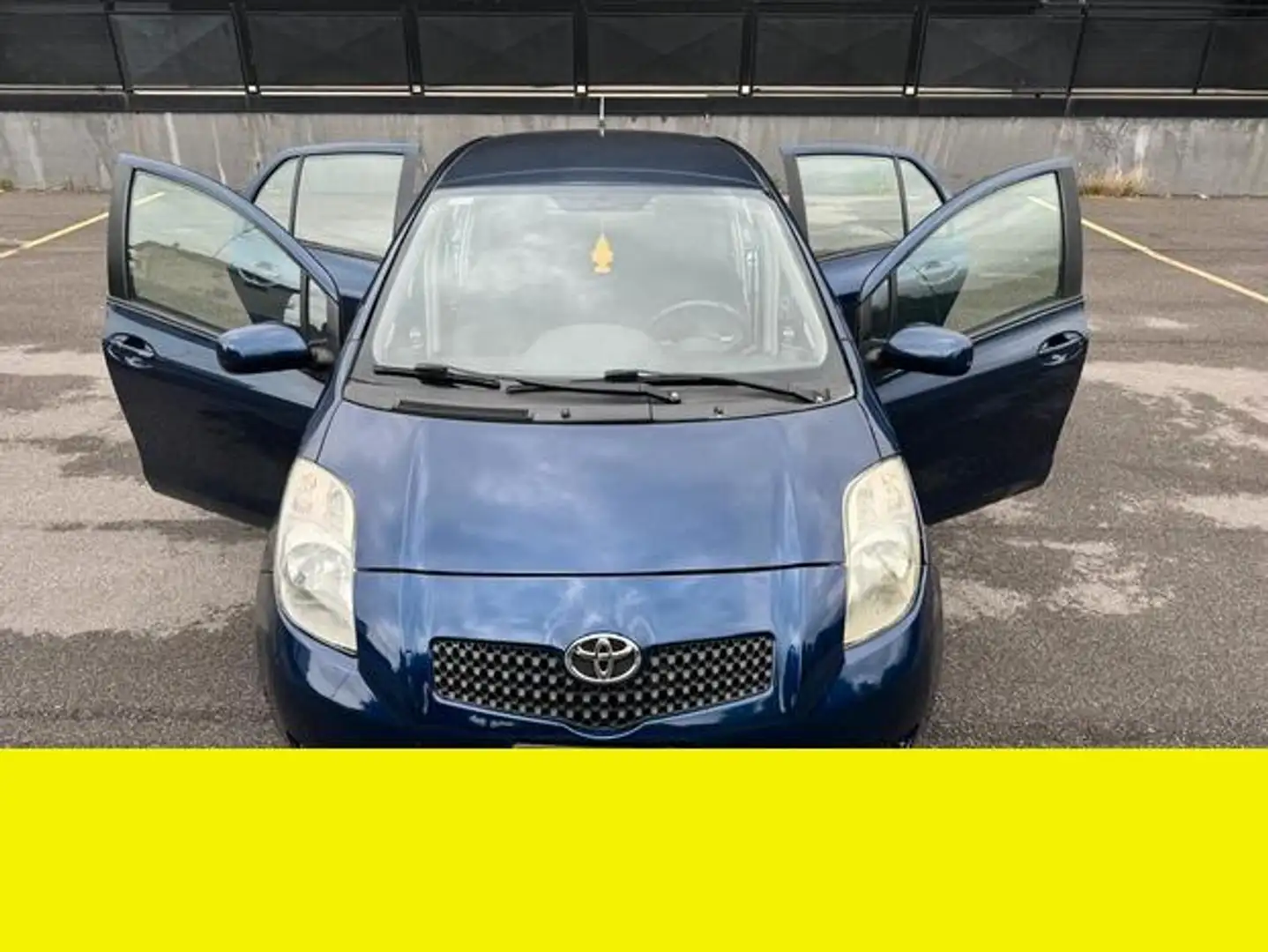 Toyota Yaris - 1