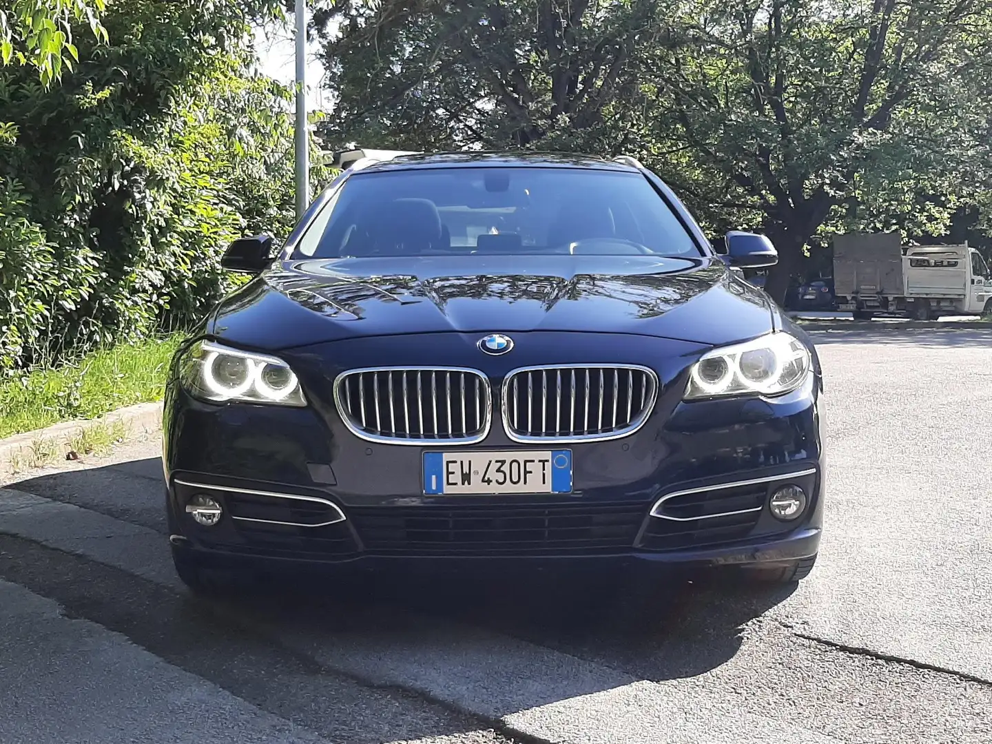 BMW 520 520d Touring Modern auto E6 - 1