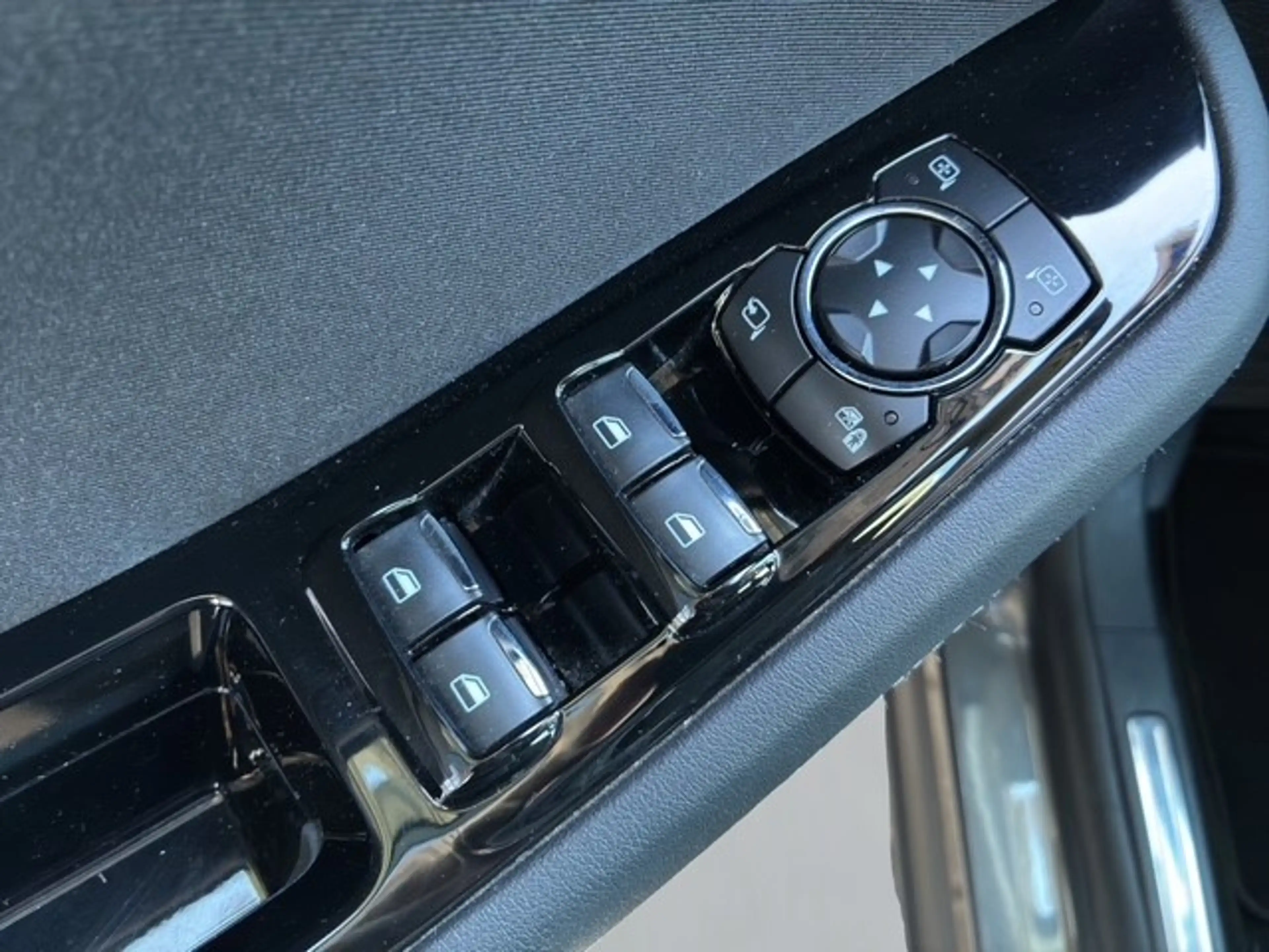 Ford Galaxy 2.5 Duratec FHEV (5-Sitzer) TITANIUM — photo 11