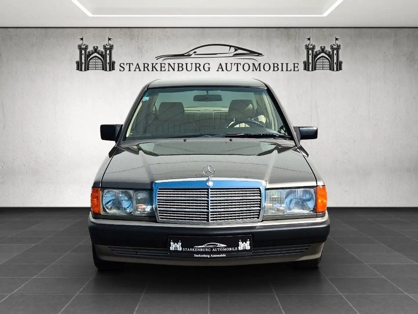Mercedes-Benz 190 E/98Tkm/Volleder/Servolenkung/Klimaanlage/Zv - 2