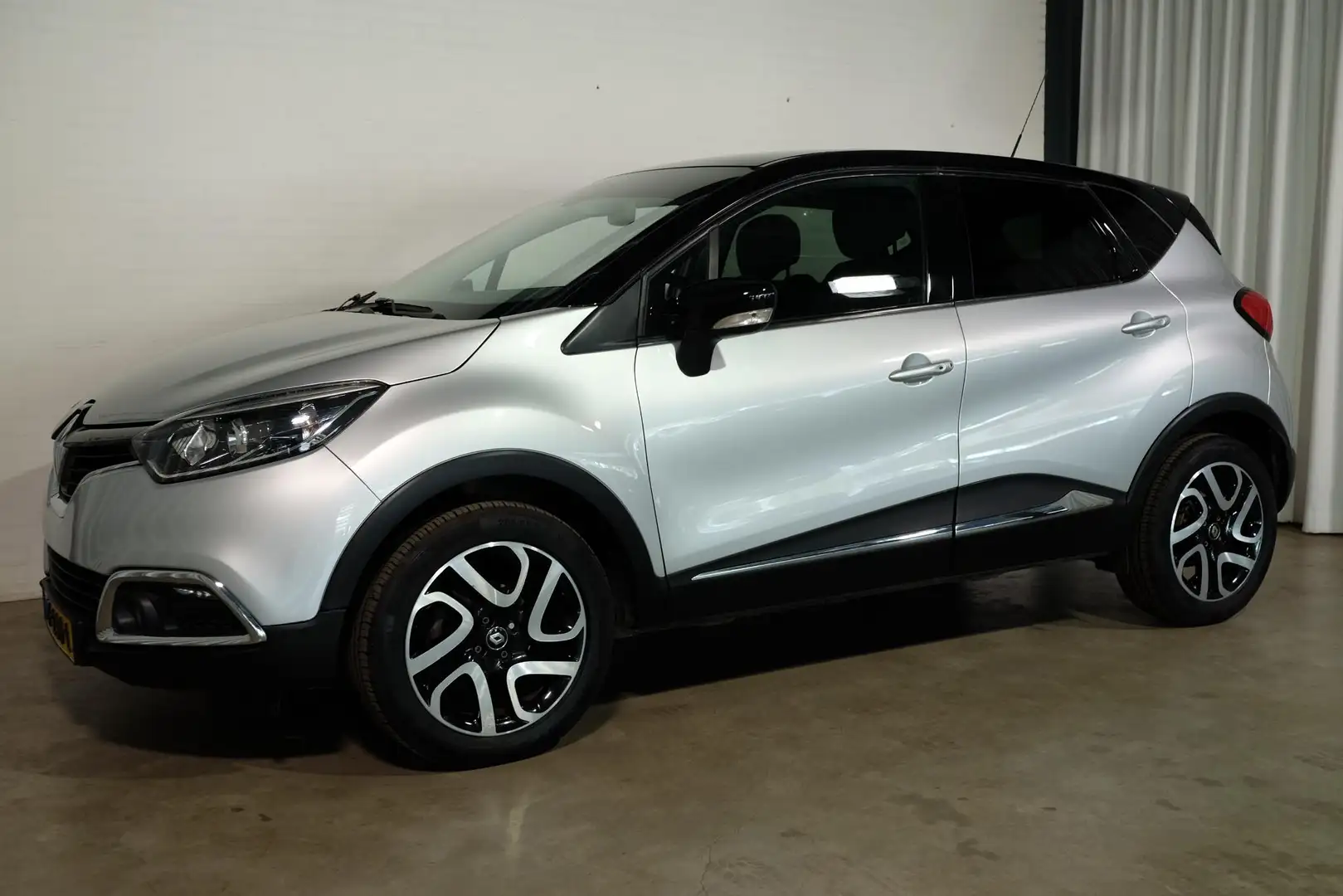 Renault Captur 0.9 TCe Dynamique Gris - 2