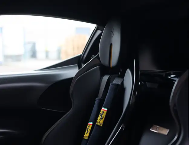 Ferrari SF90 Stradale view 5
