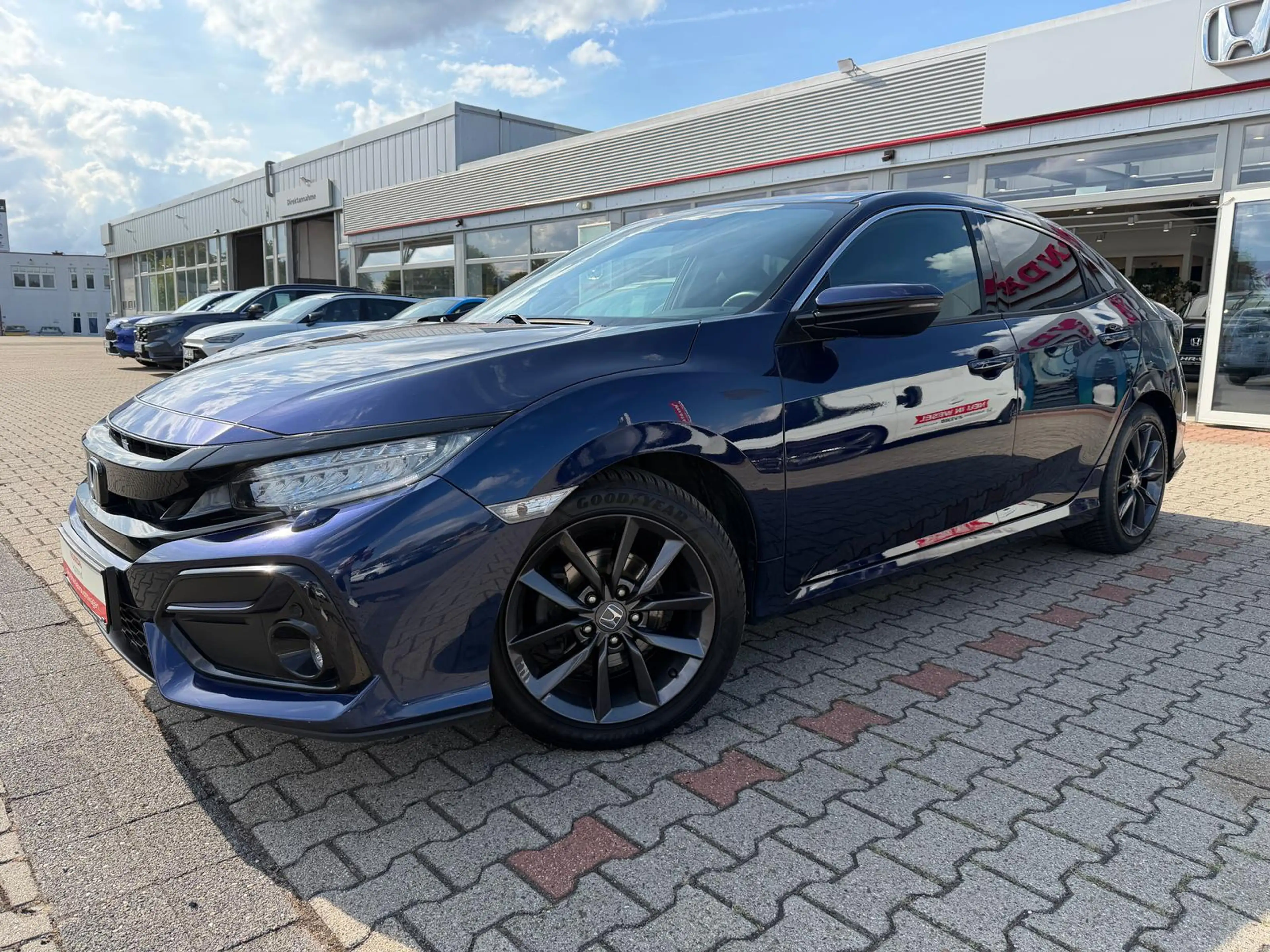 Honda Civic 1.0 V-TEC ELEGANCE NAVI+ACC+LED+KAMERA+LKA — photo 2