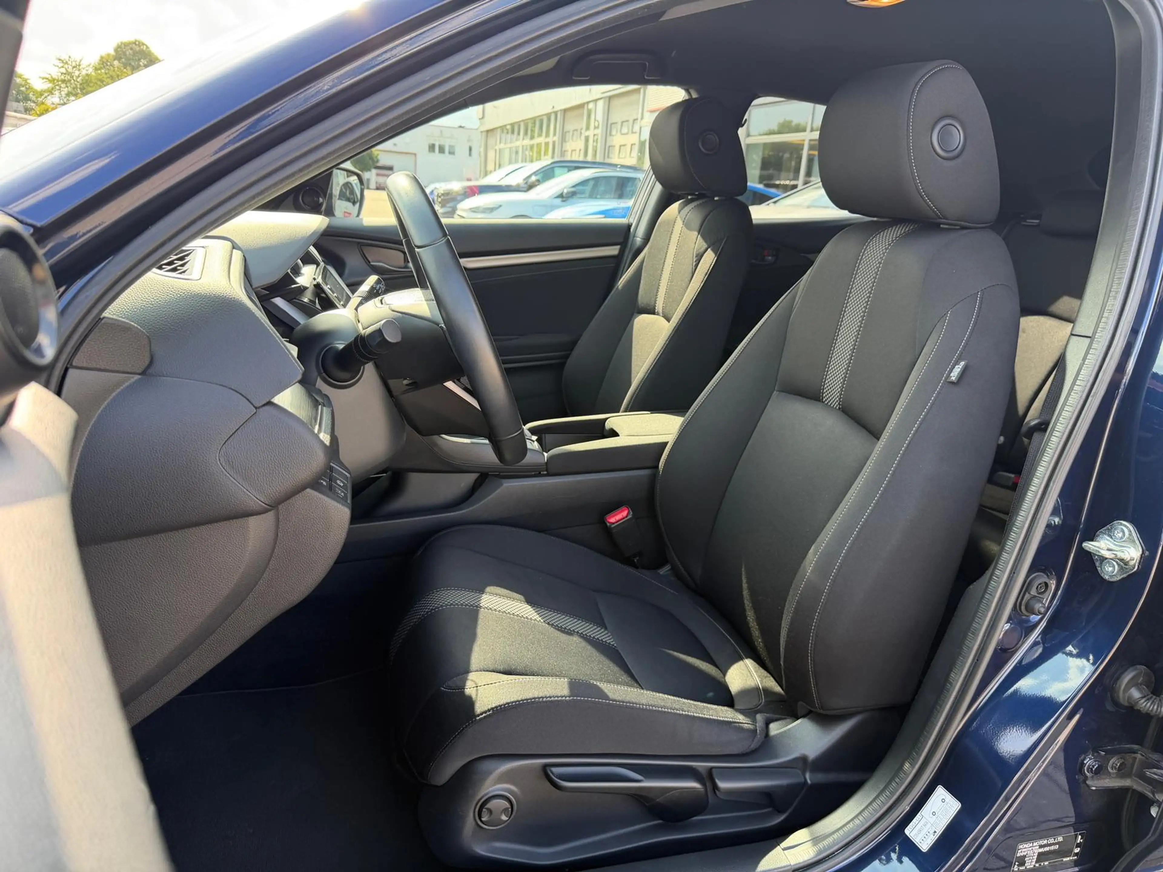 Honda Civic 1.0 V-TEC ELEGANCE NAVI+ACC+LED+KAMERA+LKA — photo 10