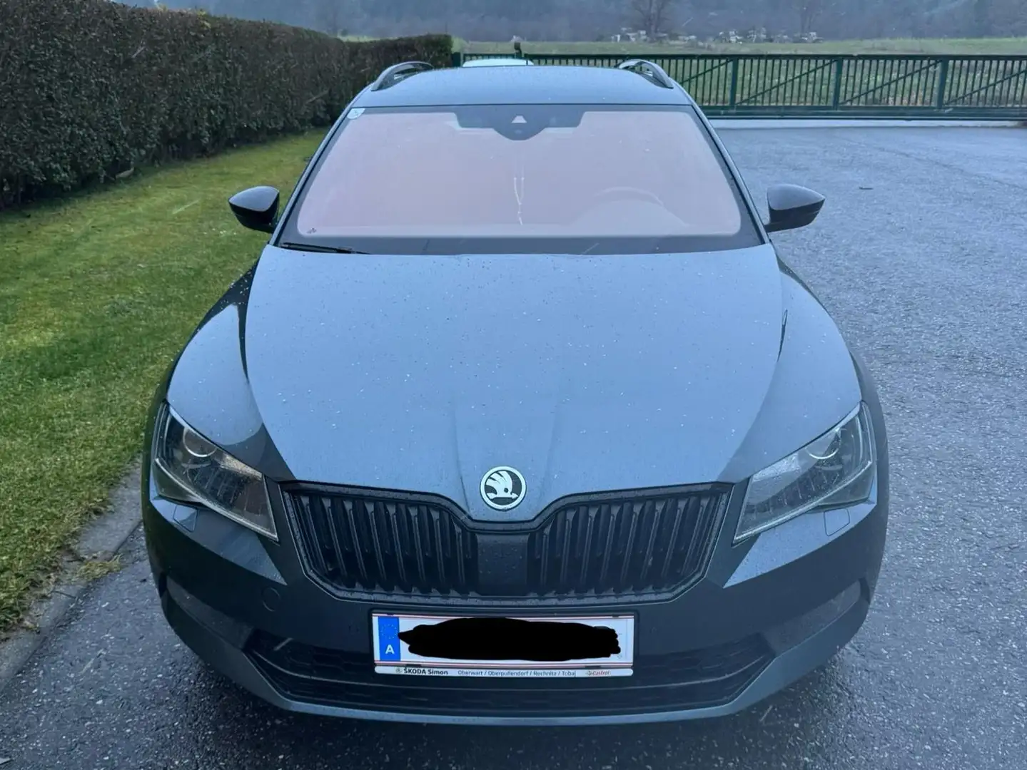 Skoda Superb Superb Kombi 2,0 TDI Active DSG Active Grau - 2