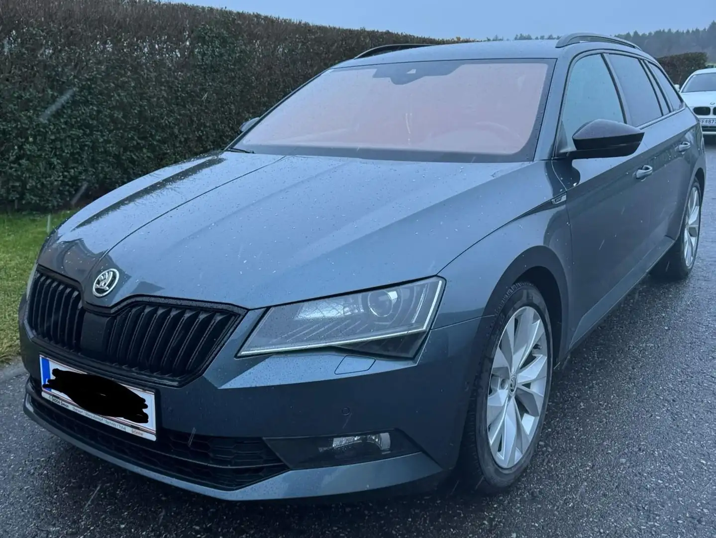 Skoda Superb Superb Kombi 2,0 TDI Active DSG Active Grau - 1