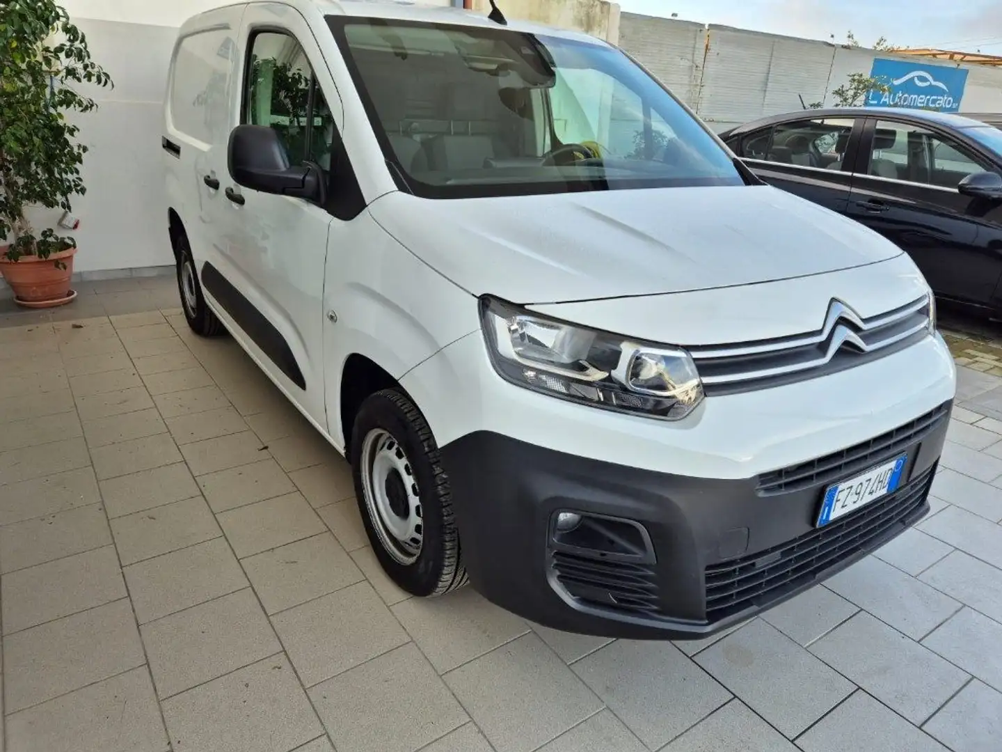 Citroen Berlingo BlueHDi 100 S&S Van Bianco - 2