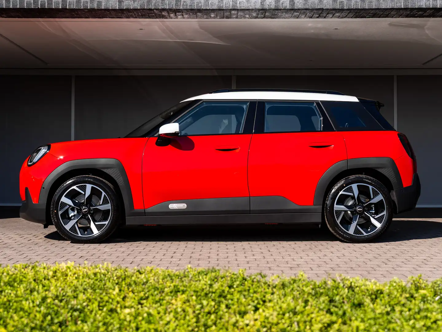 MINI Aceman Aceman E - Classic Trim - NIEUW Rood - 2