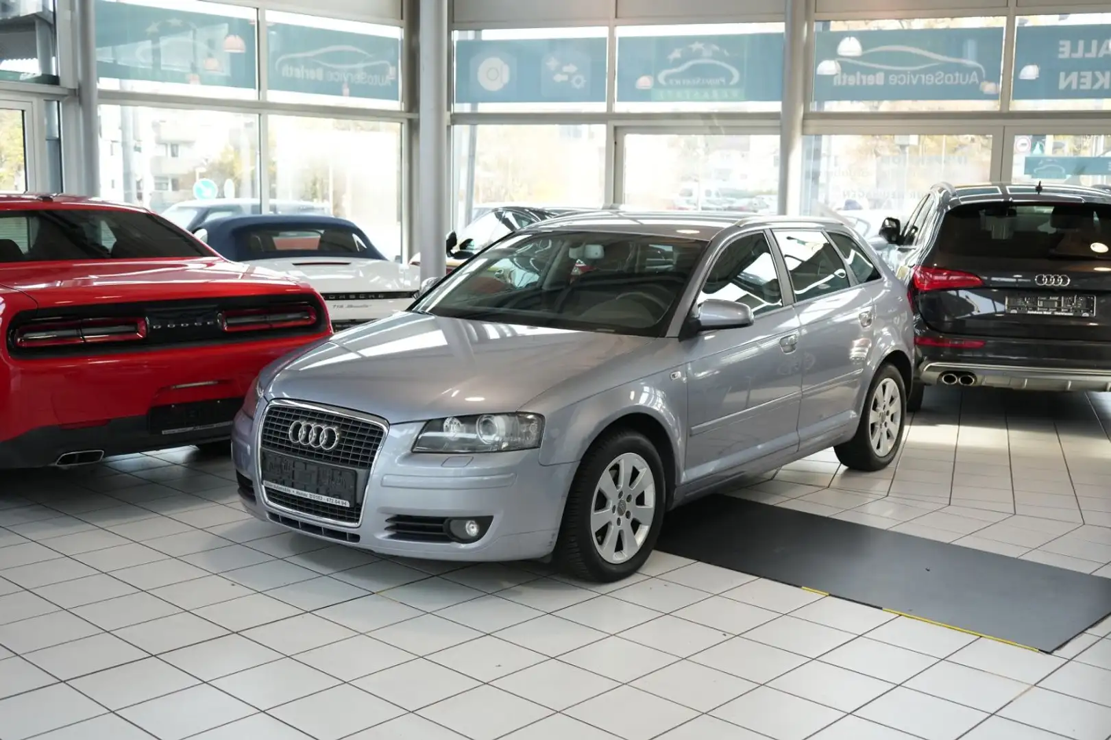 Audi A3 1.4 TFSI Ambiente Bleu - 1