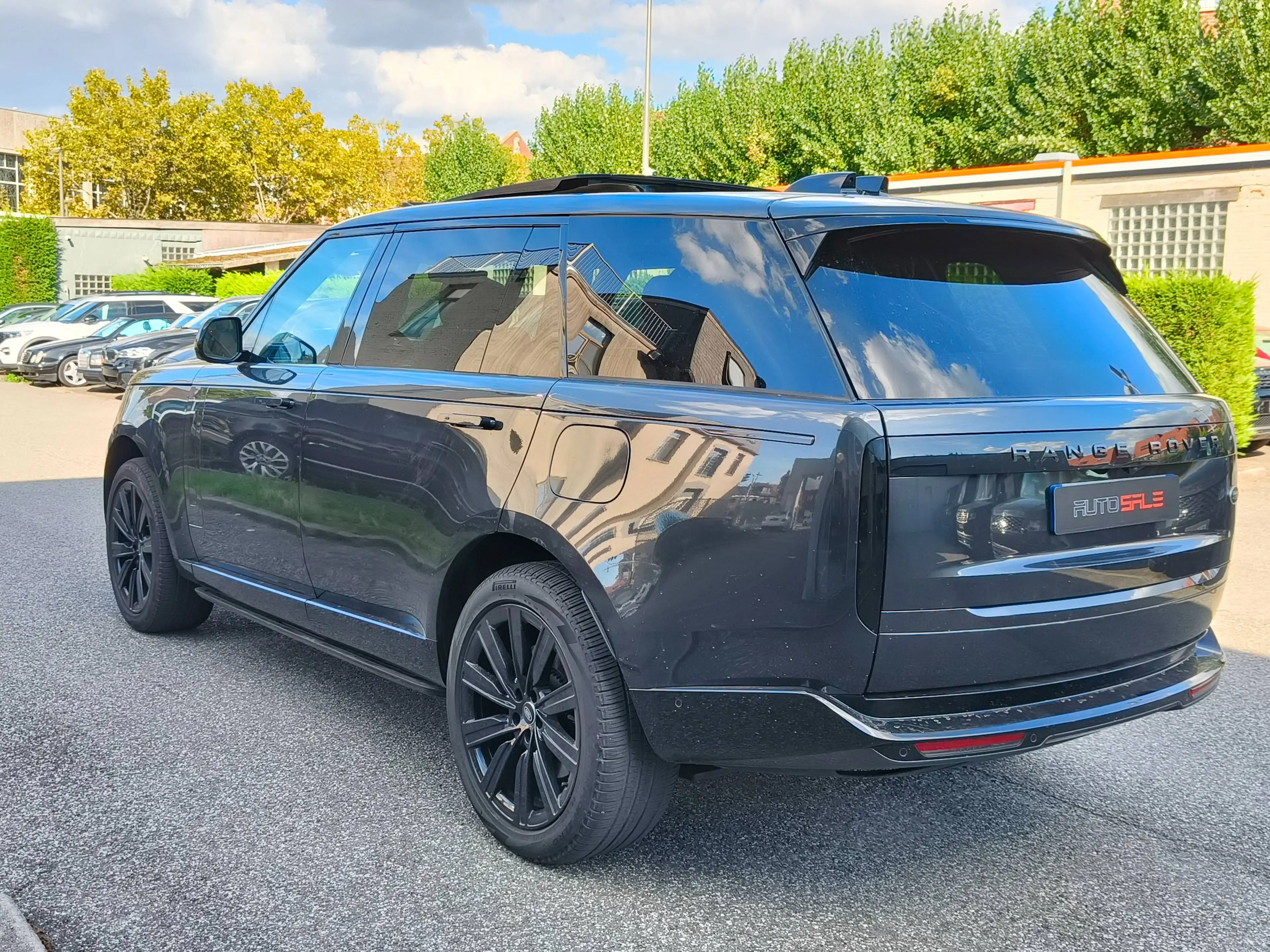 Land Rover Range Rover RR P440e LWB 3.0 Autobiography Pano/SV leather/Side step — photo 4