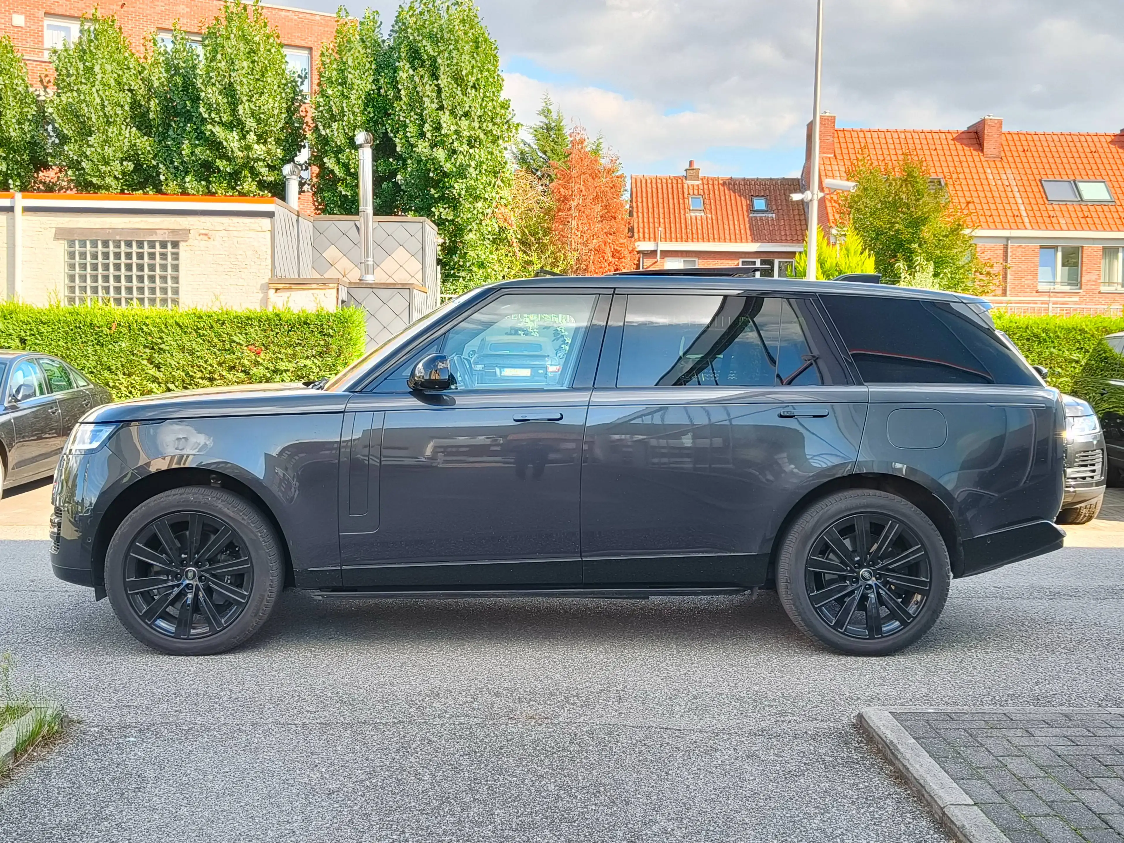 Land Rover Range Rover RR P440e LWB 3.0 Autobiography Pano/SV leather/Side step — photo 5