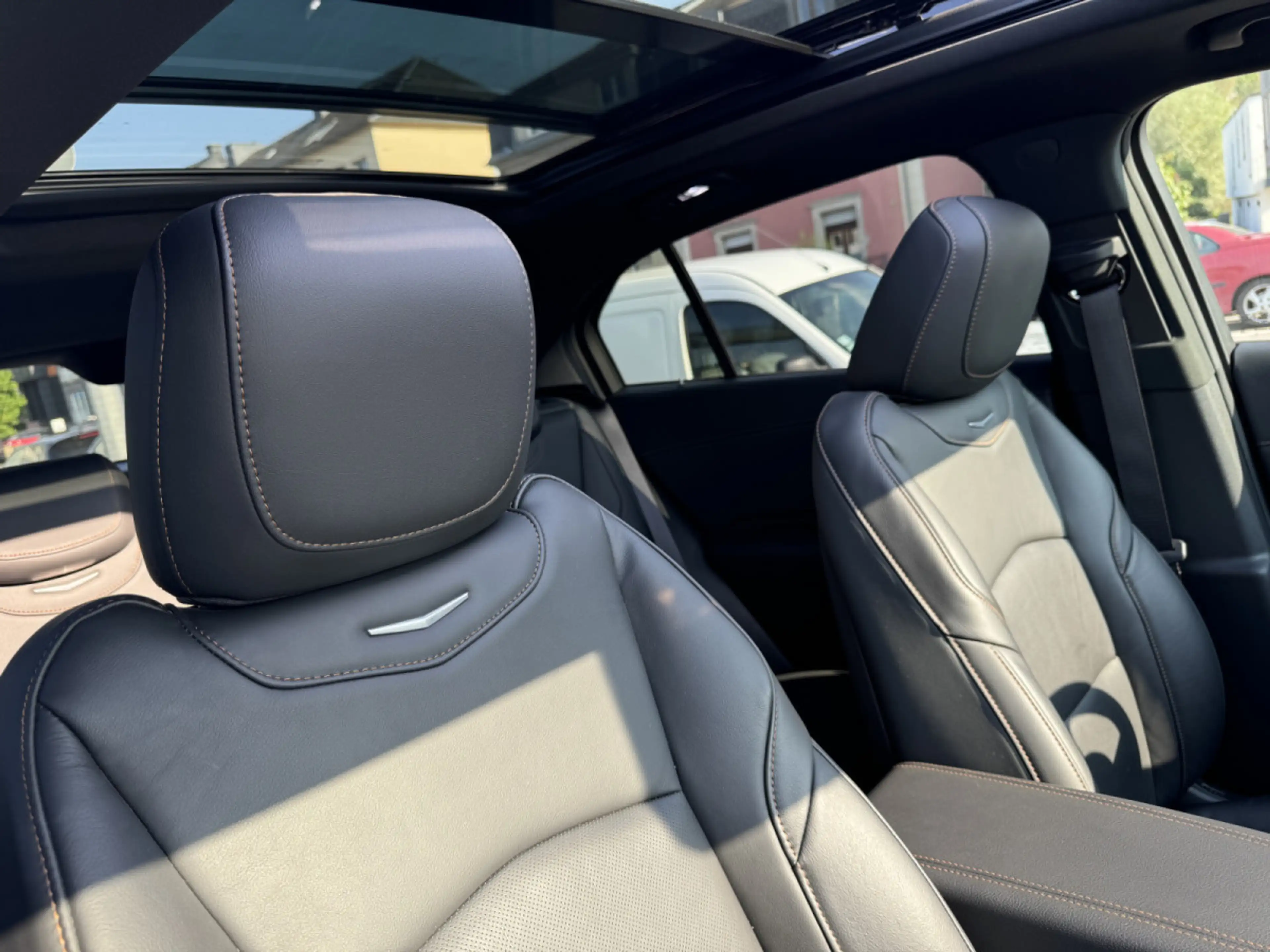 Cadillac XT4 2.0 SPORT 350T AWD BVA9 — photo 11