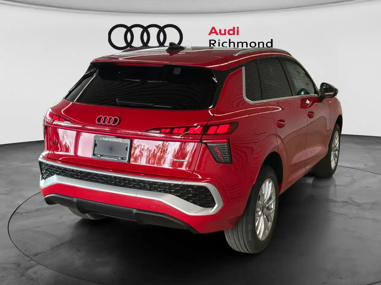 Audi Q3 снимка Audi Q3