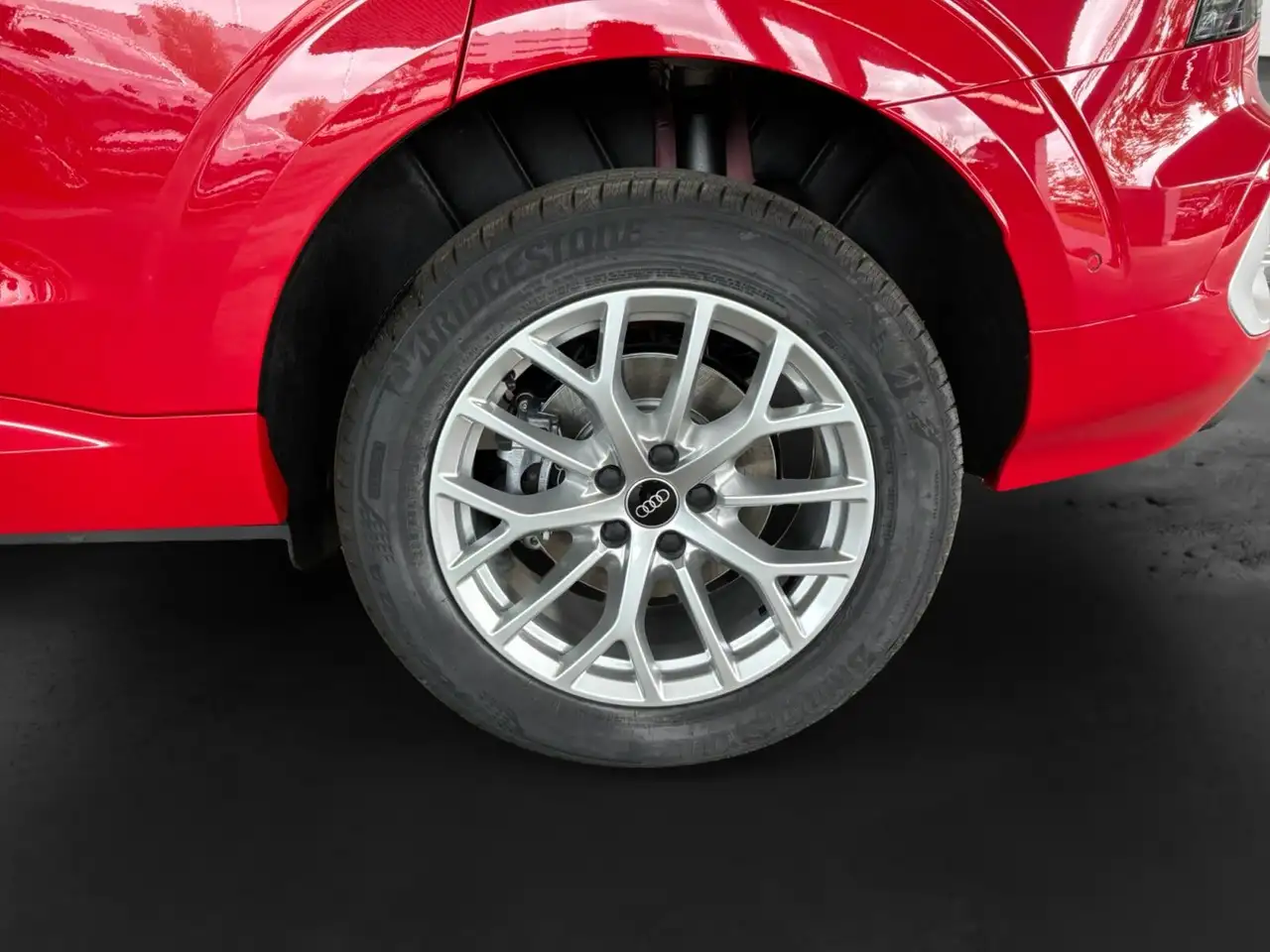 Audi Q3 снимка Audi Q3
