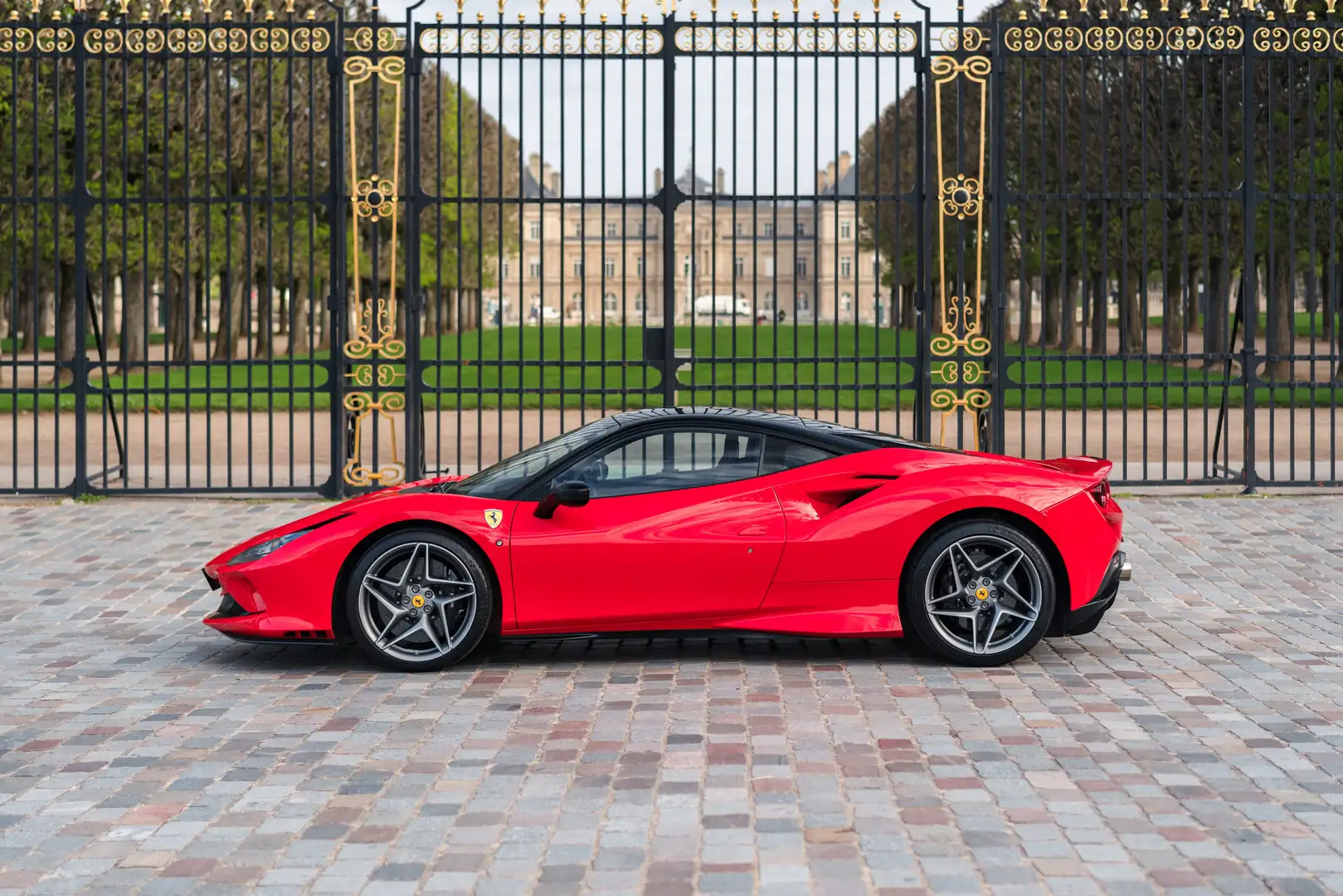 Ferrari F8 Tributo 3.9 V8 BiTurbo 720ch - Rosso Scuderia, 14 300 km - 2