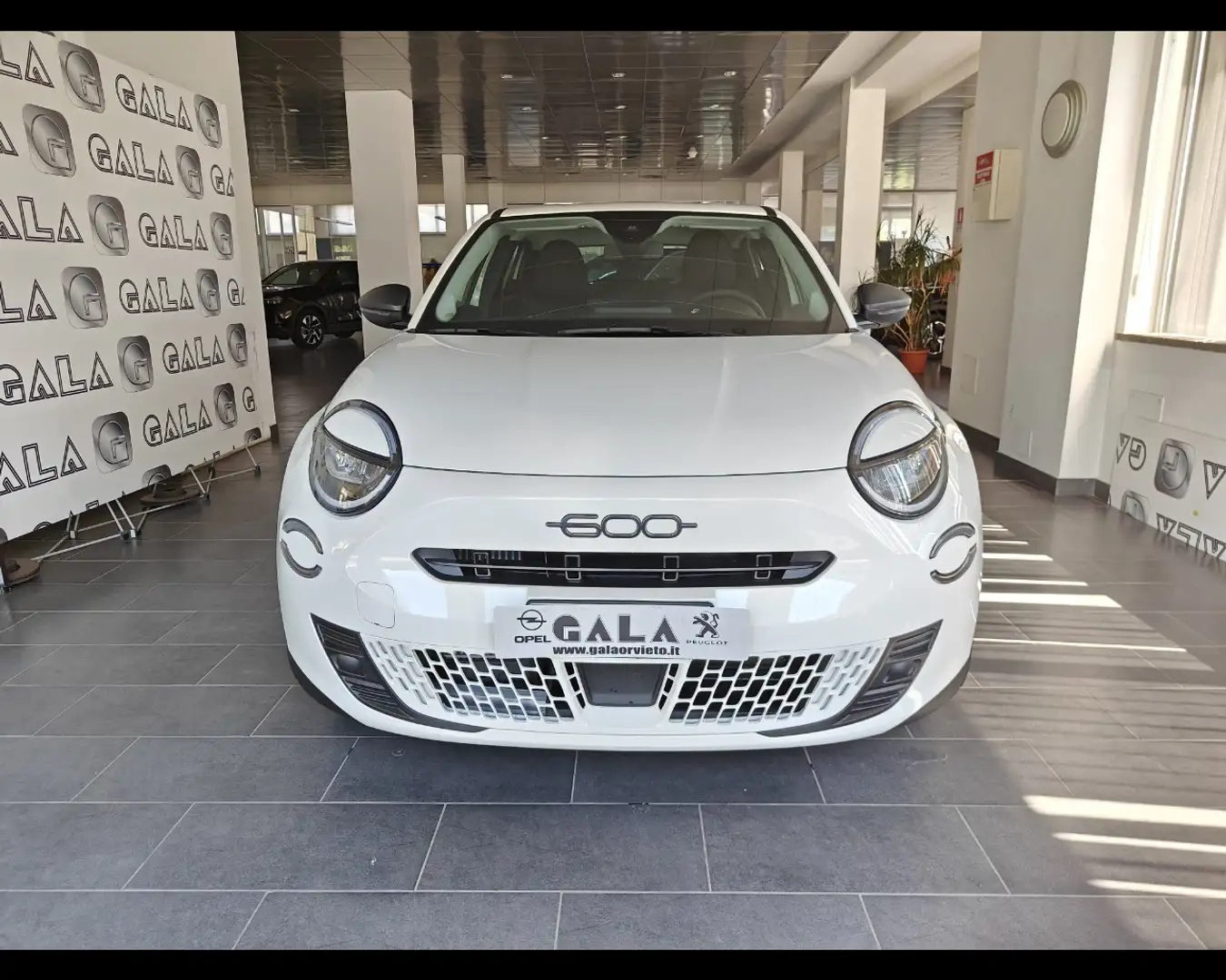 Fiat 600 1.2 hybrid 110cv auto White - 2