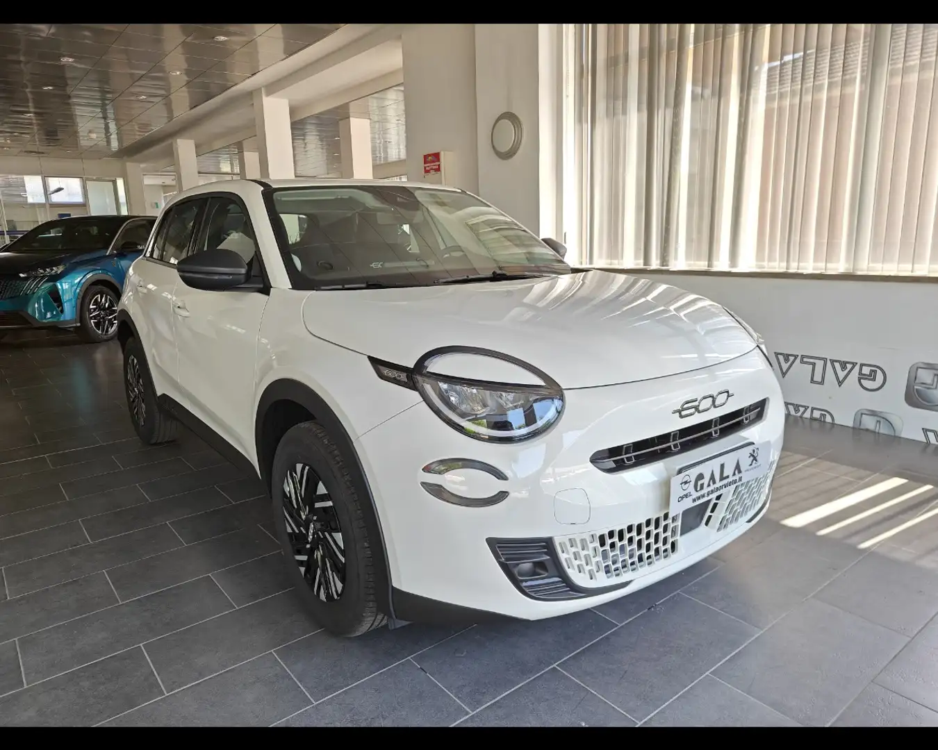 Fiat 600 1.2 hybrid 110cv auto White - 1