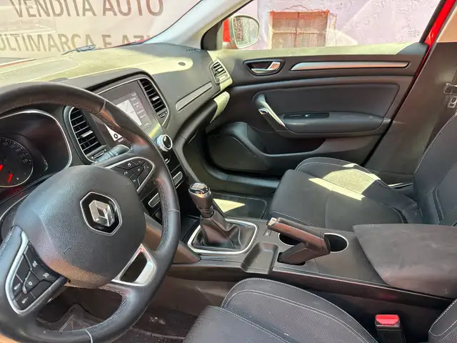 Renault Megane view 5