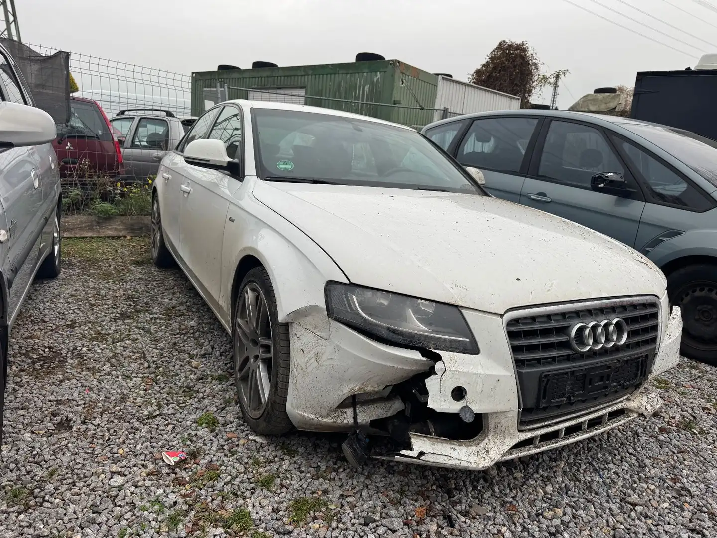 Audi A4 Lim. S line Sportpaket / plus. Weiß - 2