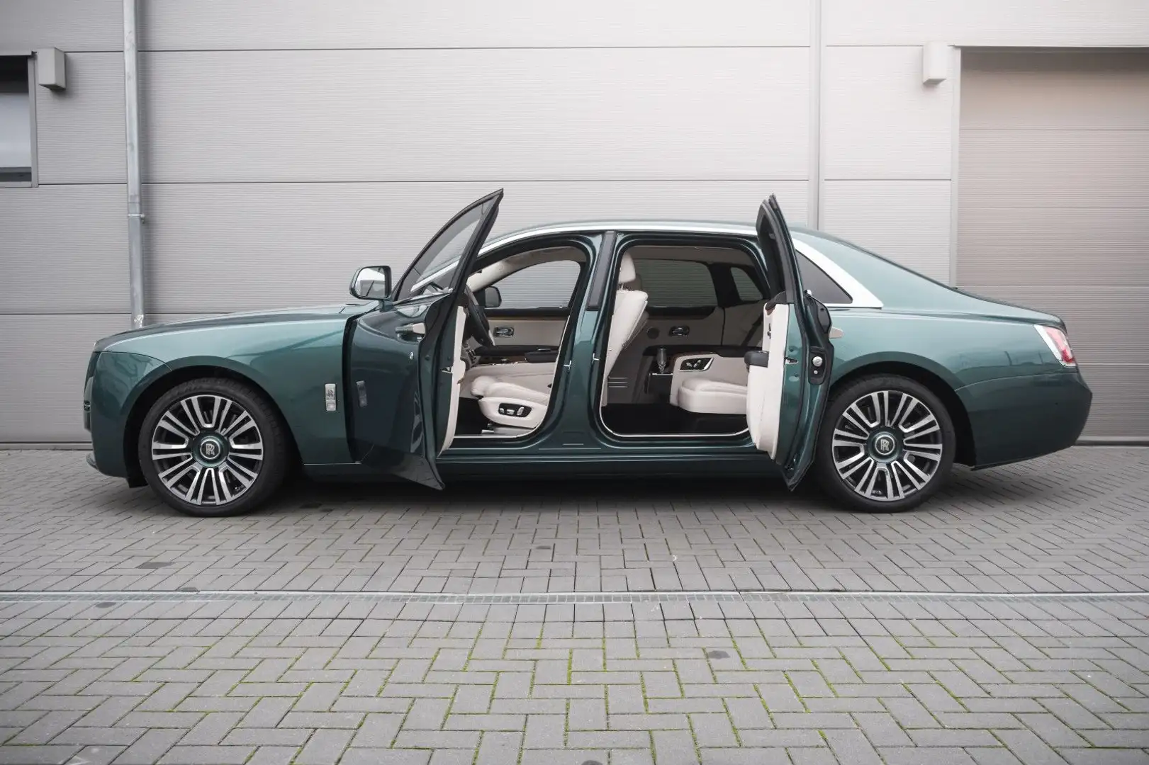 Rolls-Royce Ghost EWB-Dt.Auto- Grün - 2