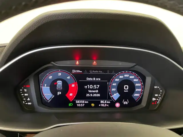 Audi Q3 view 5