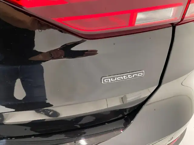 Audi Q3 view 13