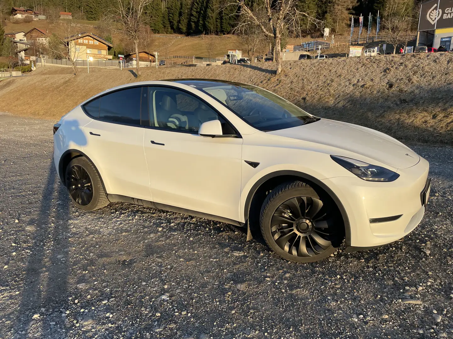 Tesla Model Y Long Range - AWD - 79kWh - Beschleunigungs‑Boost - 1